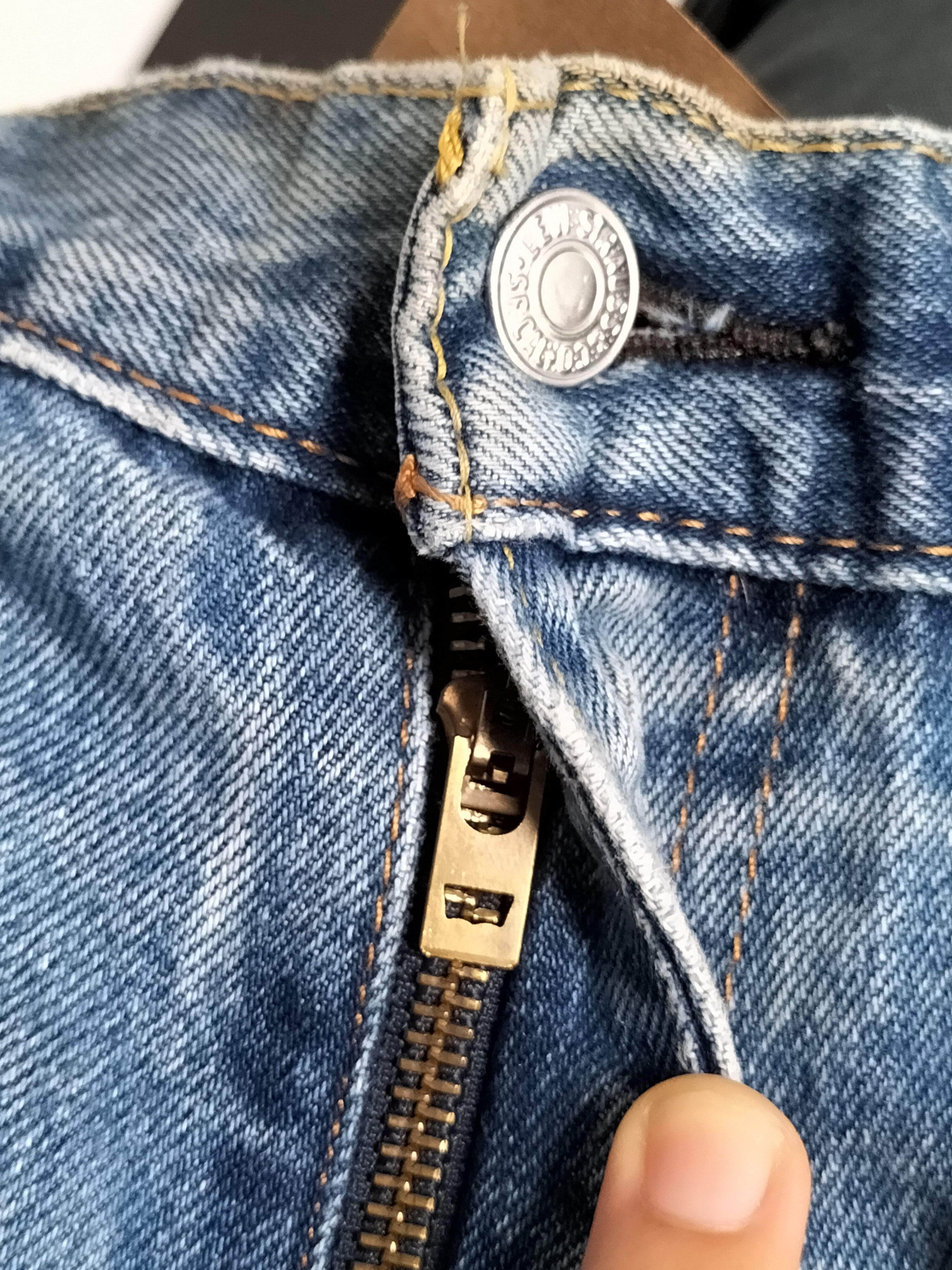 Levi's × Vintage Vintage Levi's 550 Denim Jeans L466 Size US 37 - 5 Thumbnail