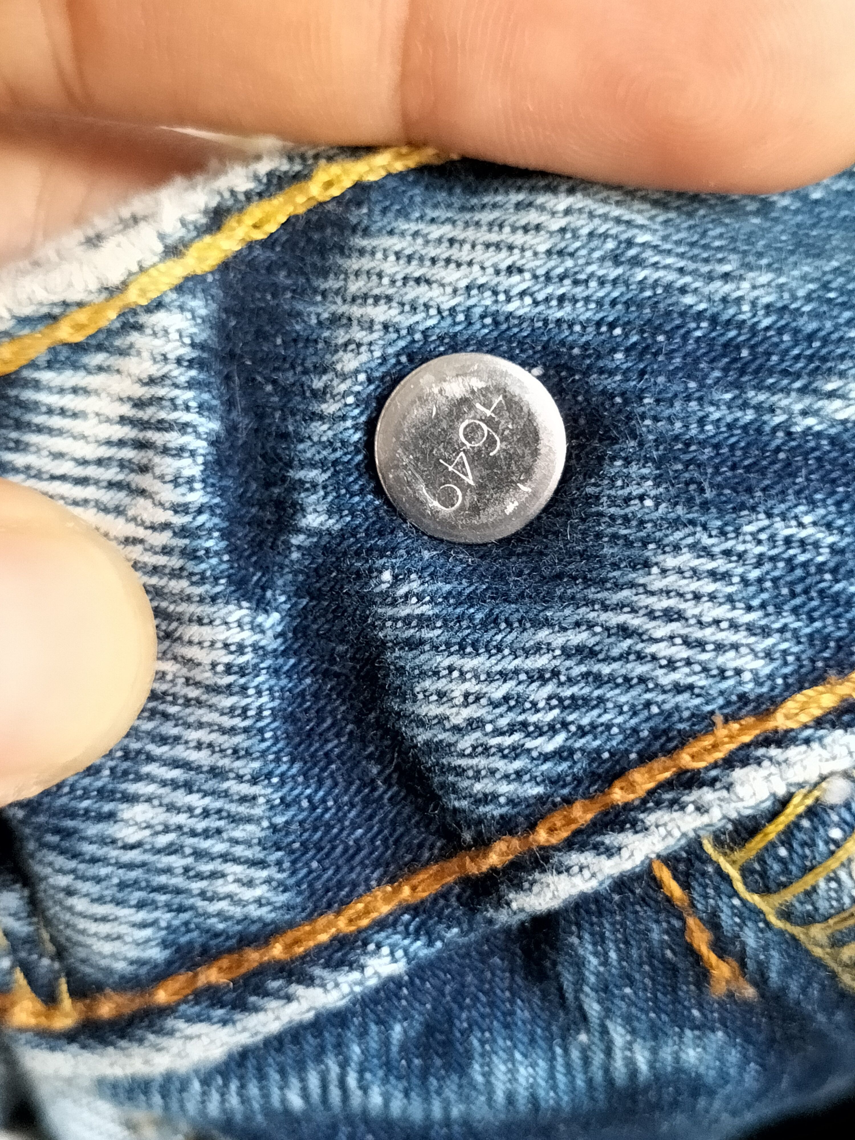 Levi's × Vintage Vintage Levi's 550 Denim Jeans L466 Size US 37 - 6 Thumbnail
