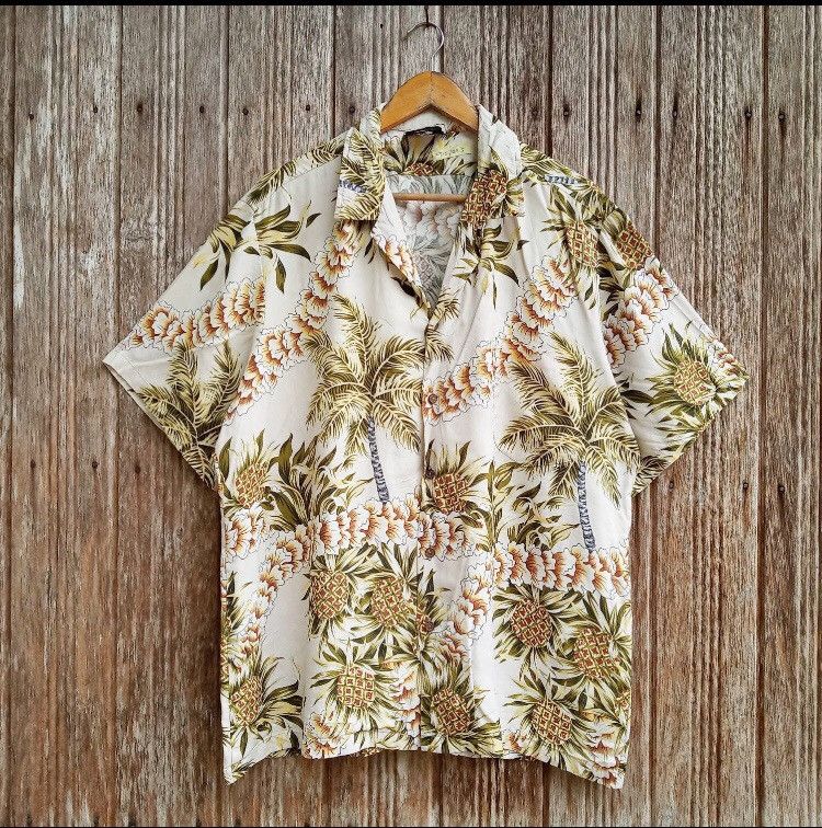 Vintage Vintage Hawaiian Rayon Button Down Shirt Hawaii Style Size US XL / EU 56 / 4 - 1 Thumbnail