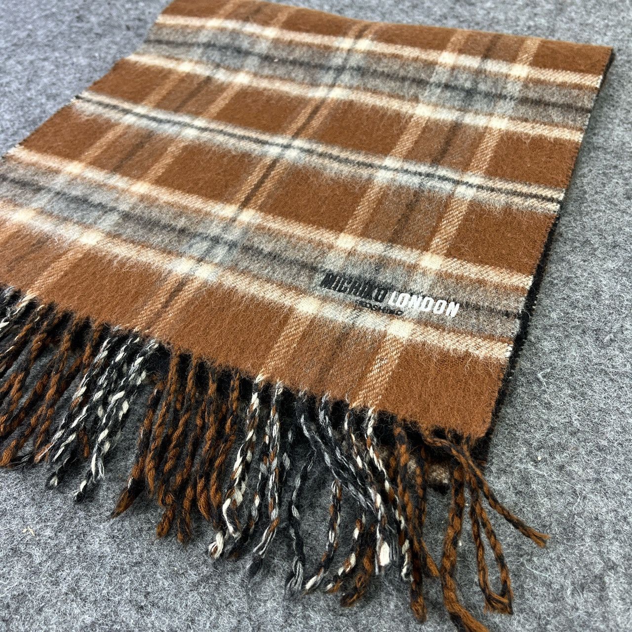 Michiko Koshino London Michiko Koshino London Scarf / Muffler / Neckwear - T559 Size ONE SIZE - 4 Thumbnail