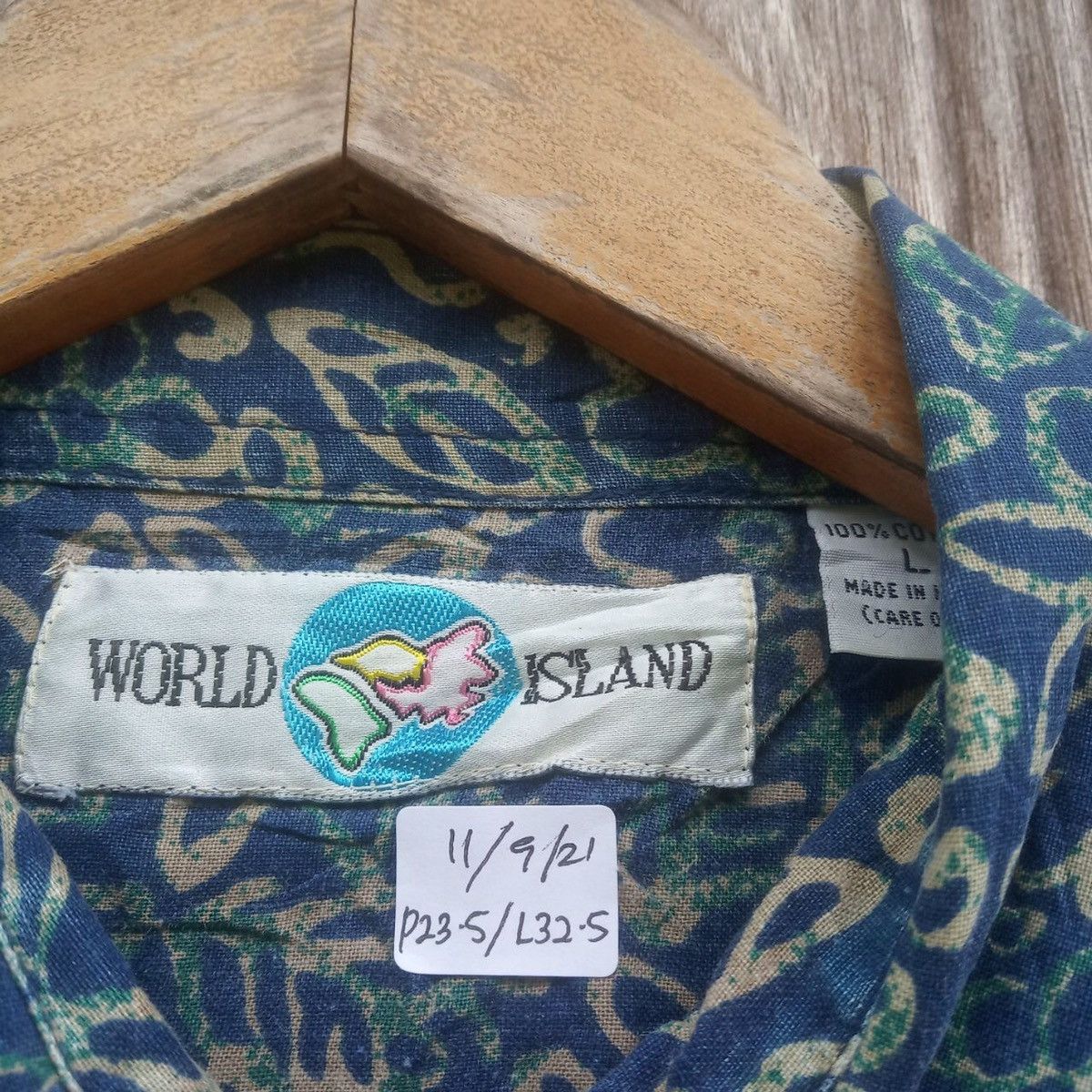 Arts & Science World Island Overprinted Style Beach Wear Hawaii Size US L / EU 52-54 / 3 - 4 Thumbnail