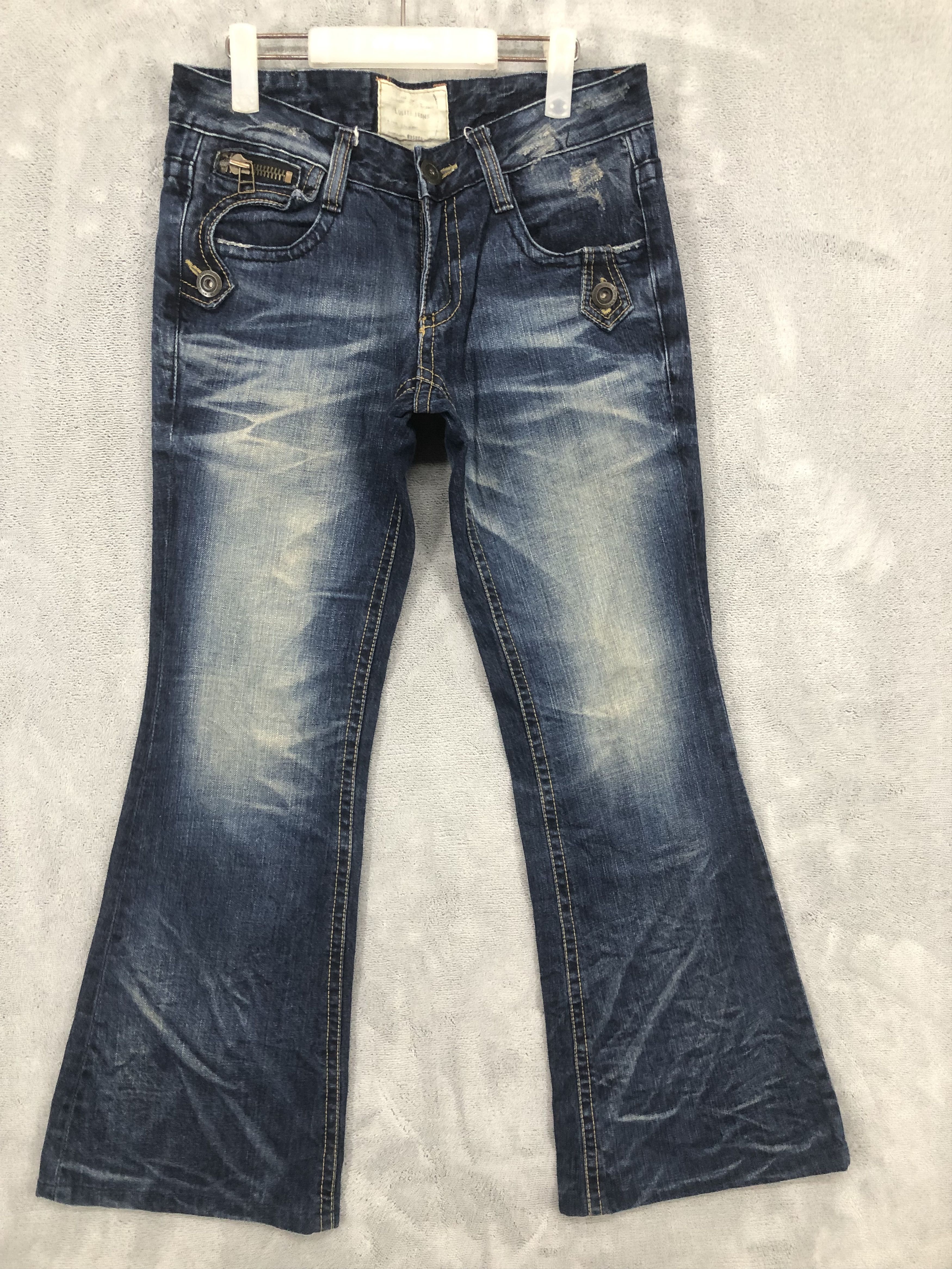 image of Concert Club Lolita Bootcut Denim Women Jeans in Blue (Size 29)