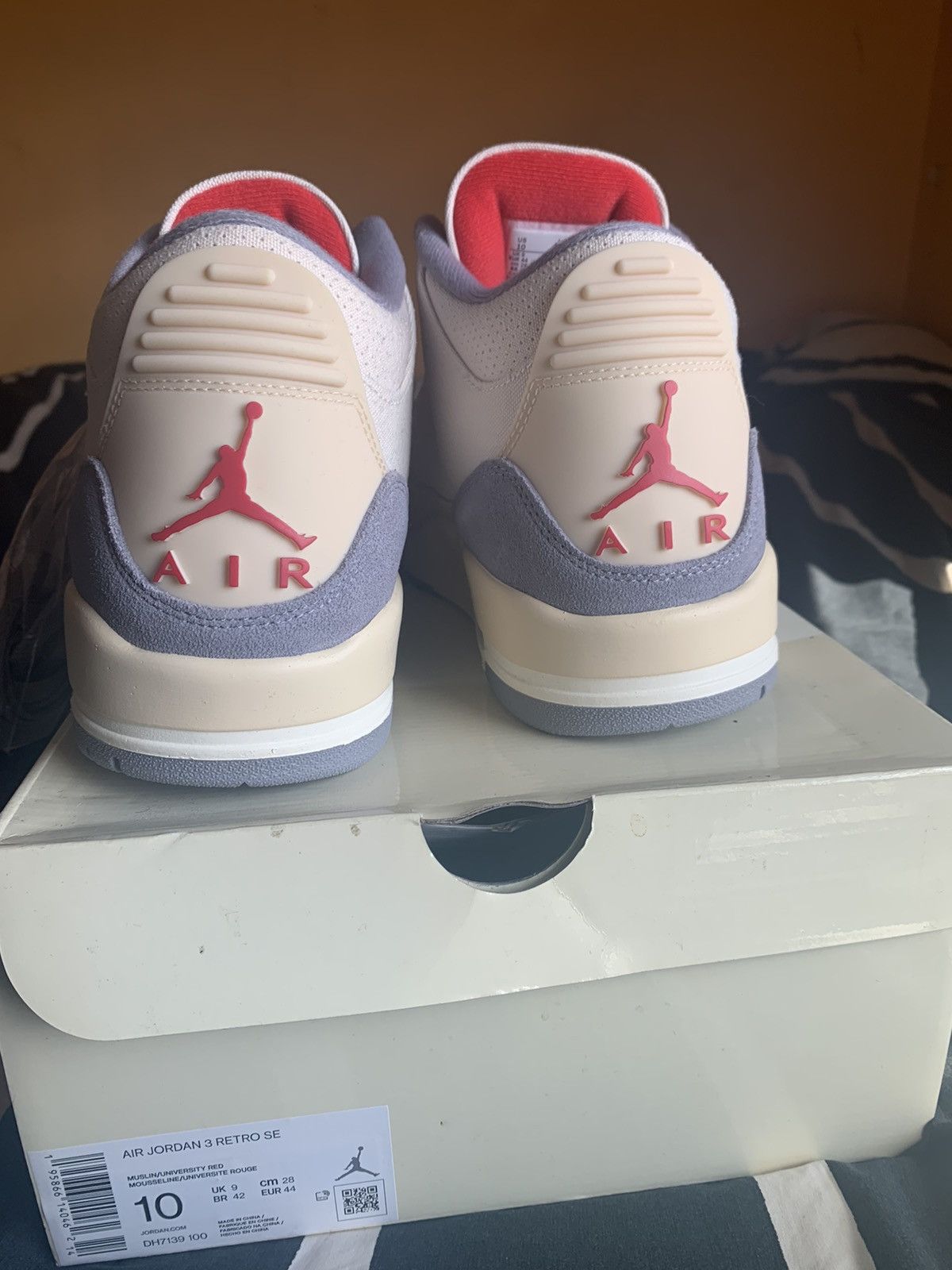 Jordan Brand Jordan 3 ‘Muslin’ Size US 10 / EU 43 - 7 Thumbnail