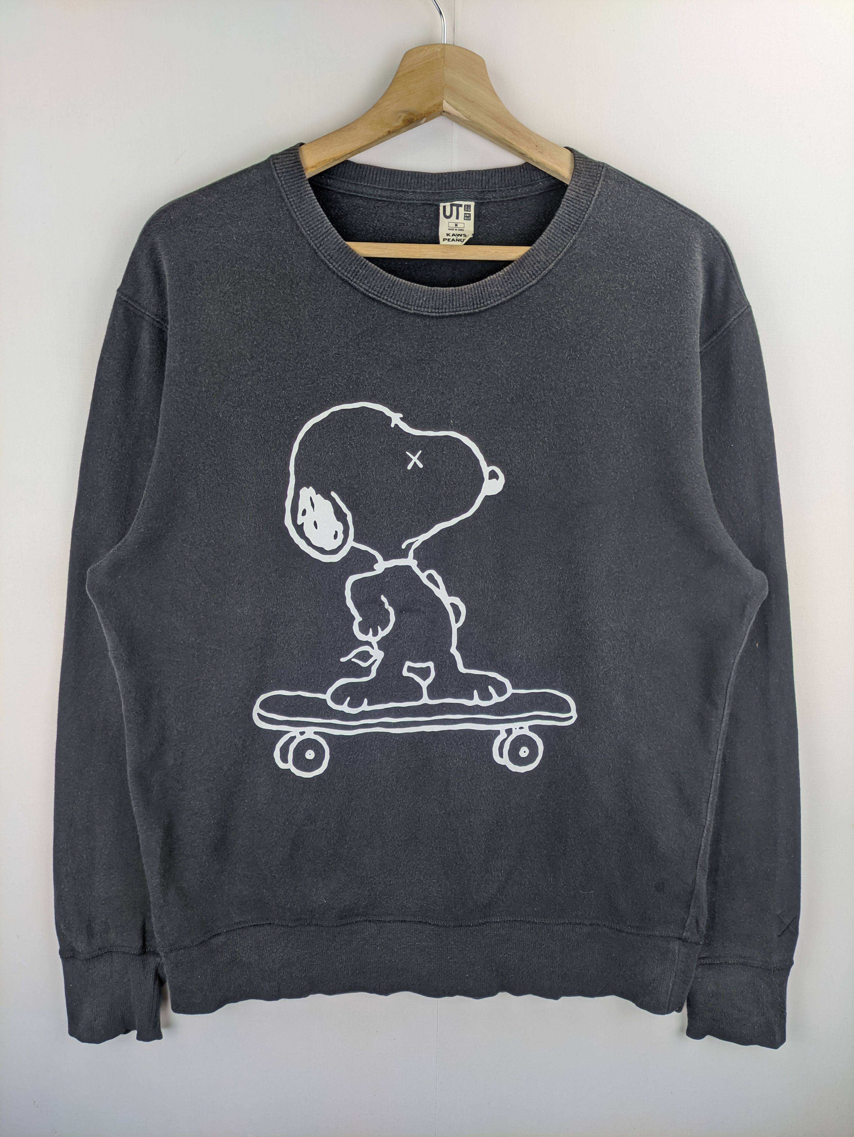 Kaws × Peanuts × Uniqlo Steals🔥Uniqlo Kaws x Peanuts Sweatshirt Size US M / EU 48-50 / 2 - 1 Thumbnail