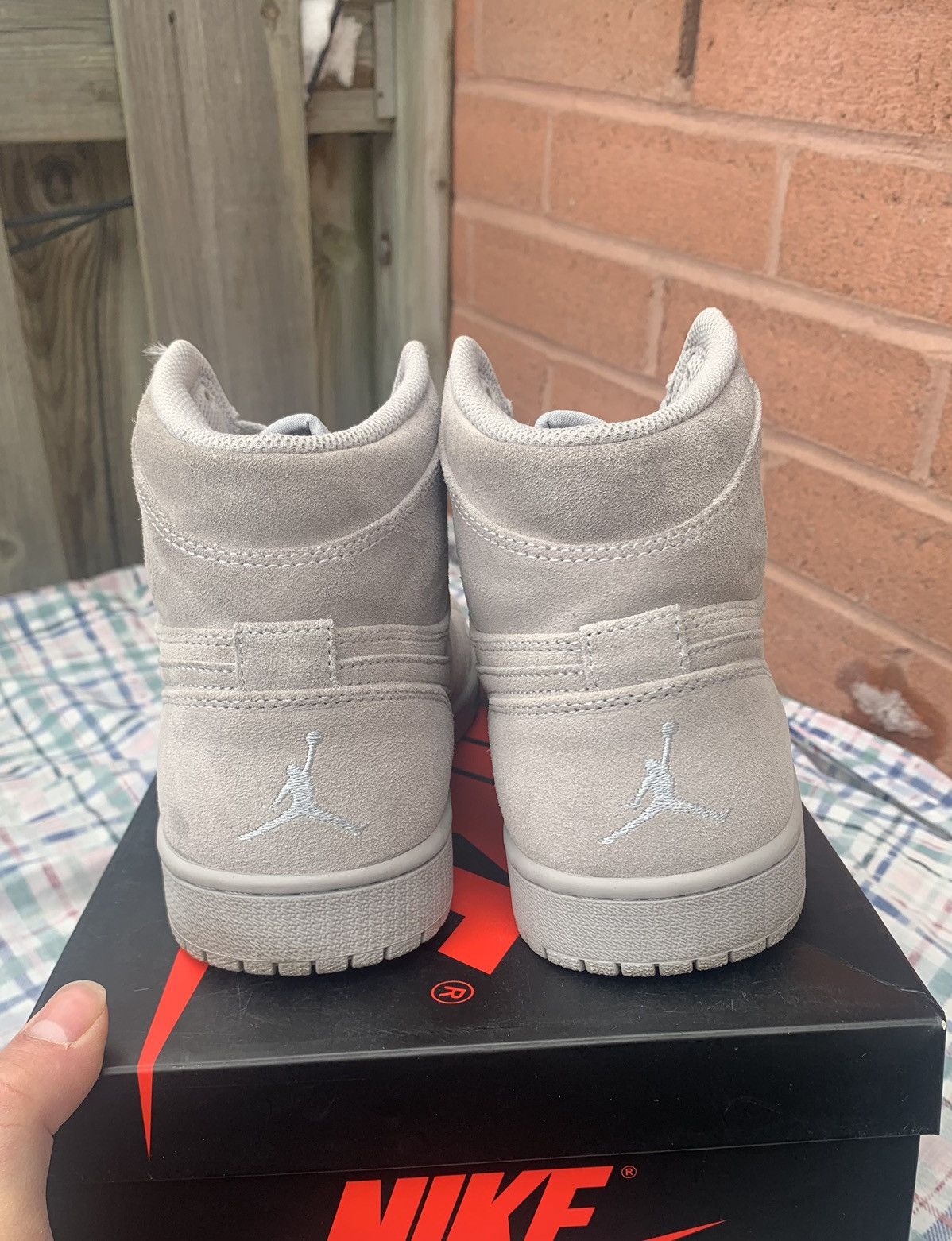 Jordan Brand Air Jordan 1 Retro High Grey Suede 2017 Size US 10 / EU 43 - 3 Thumbnail
