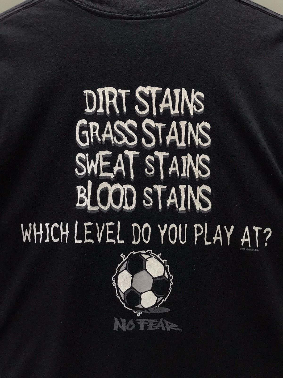 No Fear Vintage 1996 No Fear "Blood Stains" Football Tees Size US L / EU 52-54 / 3 - 3 Thumbnail