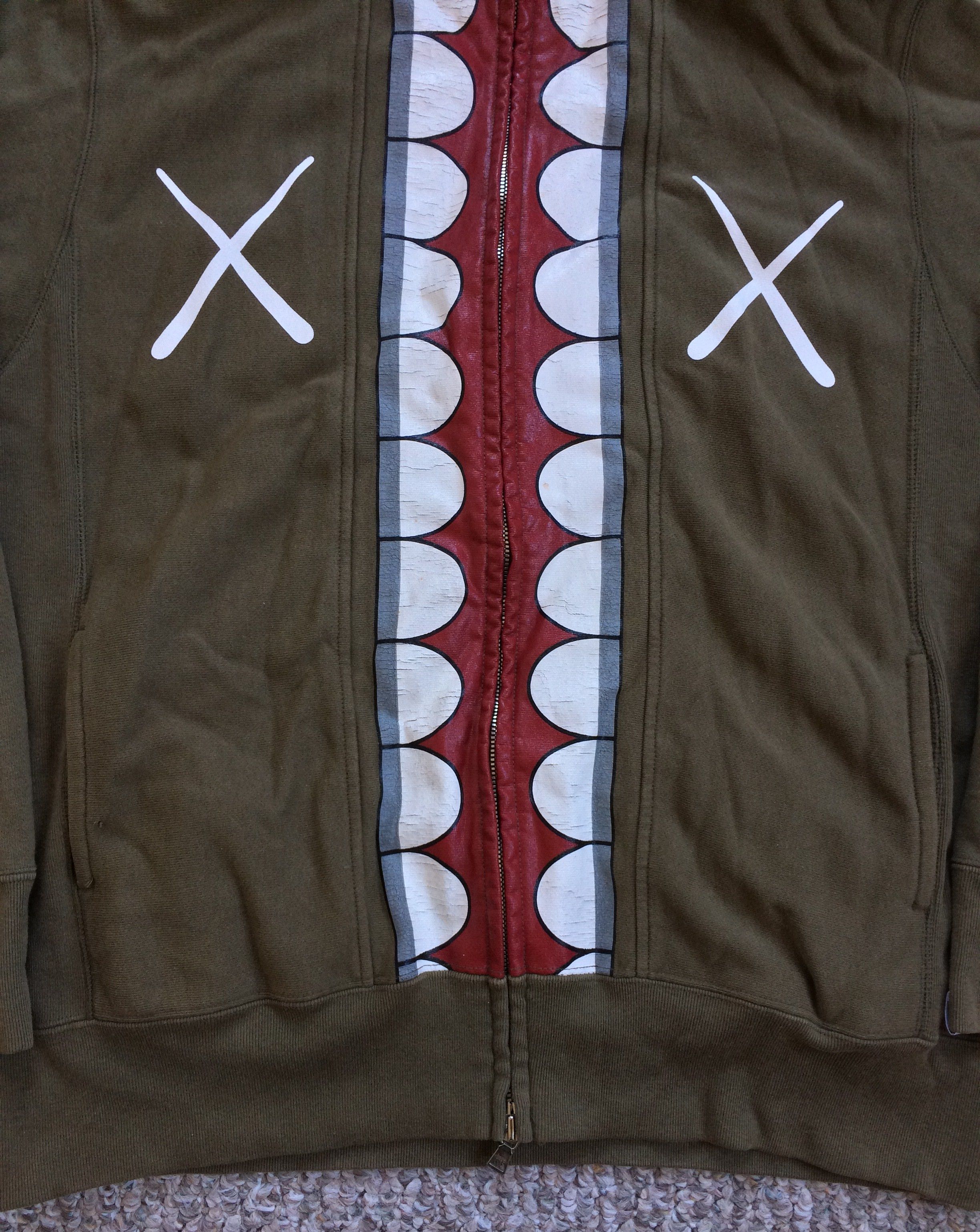 Bape × Kaws F/W 2005 Bape x Kaws Chomper Hoodie Size US M / EU 48-50 / 2 - 3 Thumbnail