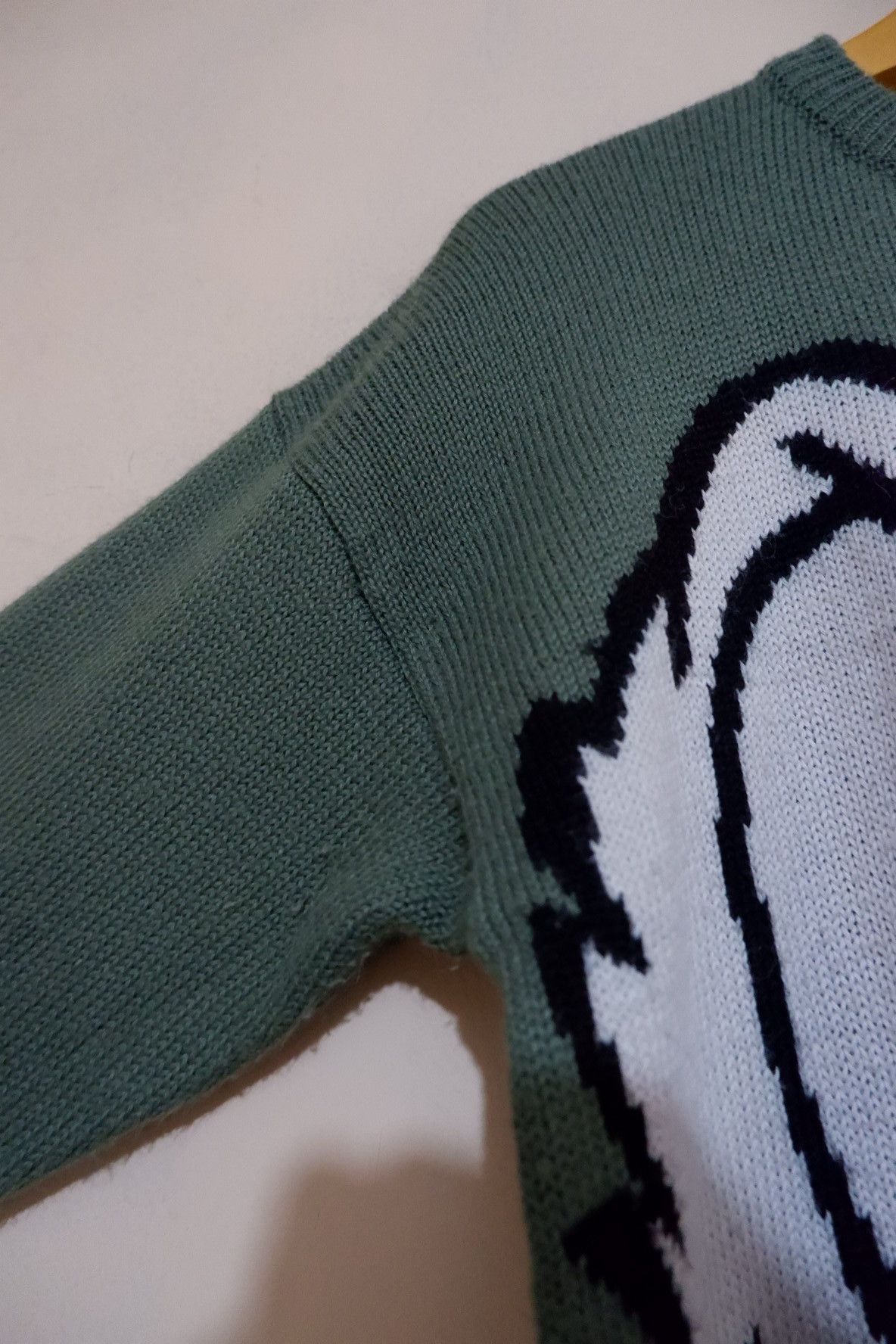Japanese Brand Vintage 90s Disney Donald Duck Face Knitwear Size US S / EU 44-46 / 1 - 4 Thumbnail