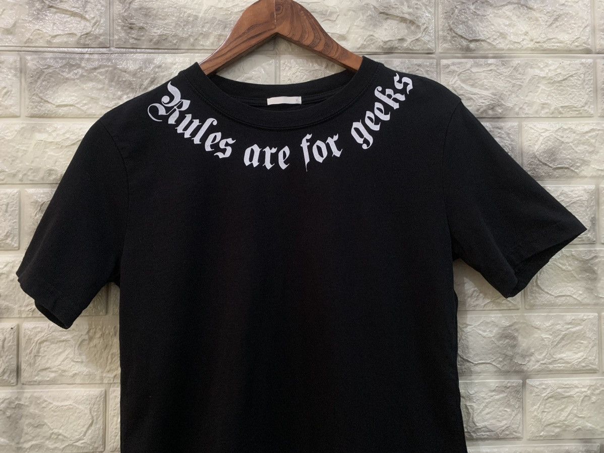 Uniqlo Uniqlo Women’s Black T-Shirt Size US M / EU 48-50 / 2 - 3 Thumbnail
