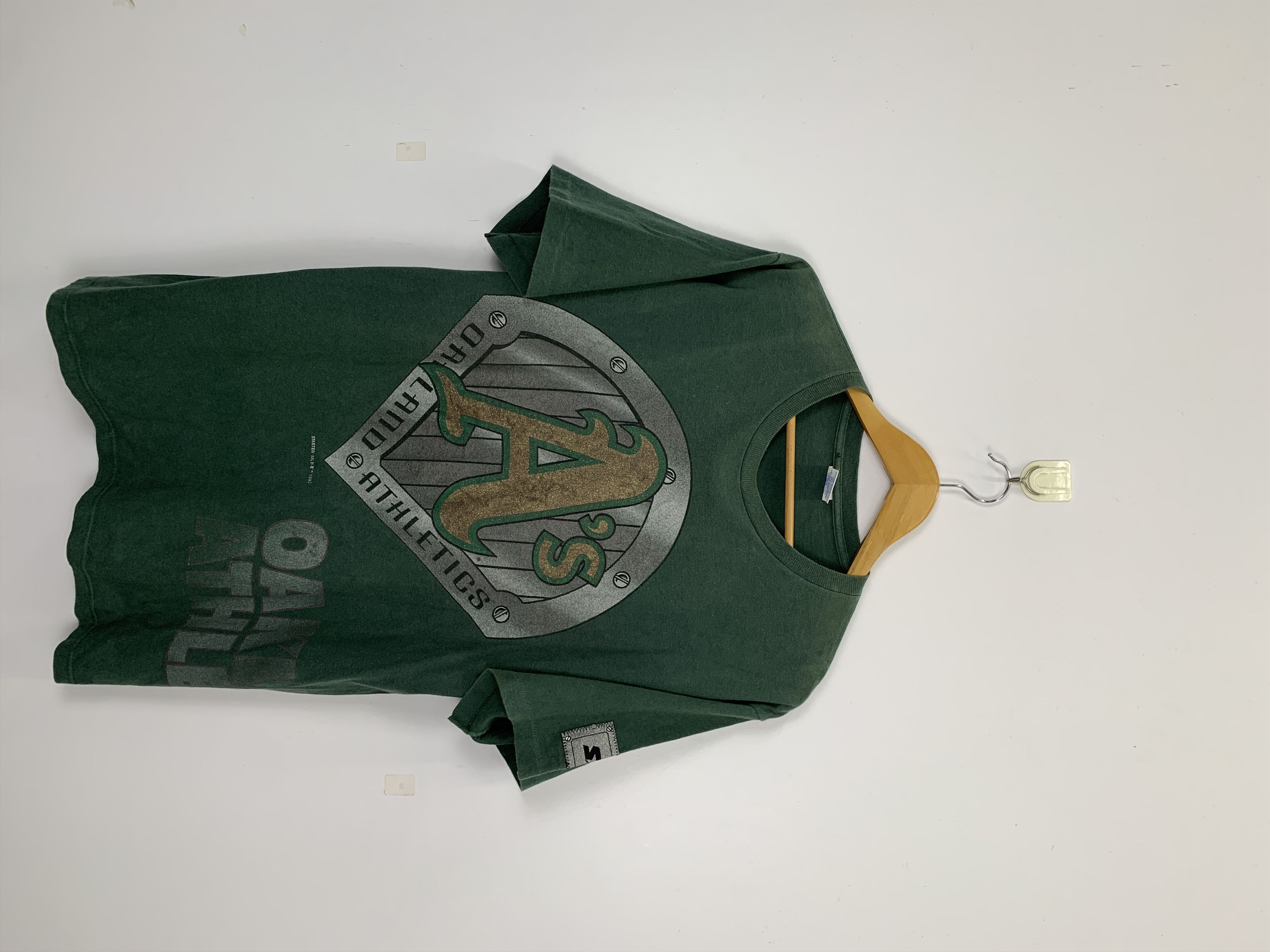 image of Vintage 90's Starter Oakland Athletics Mlb Starter T Shirt in Green, Men's (Size Medium)