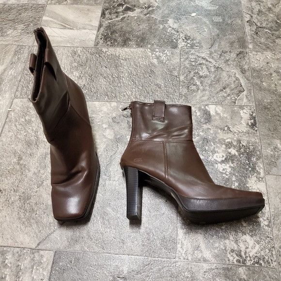 Square toe hot sale boots 90s