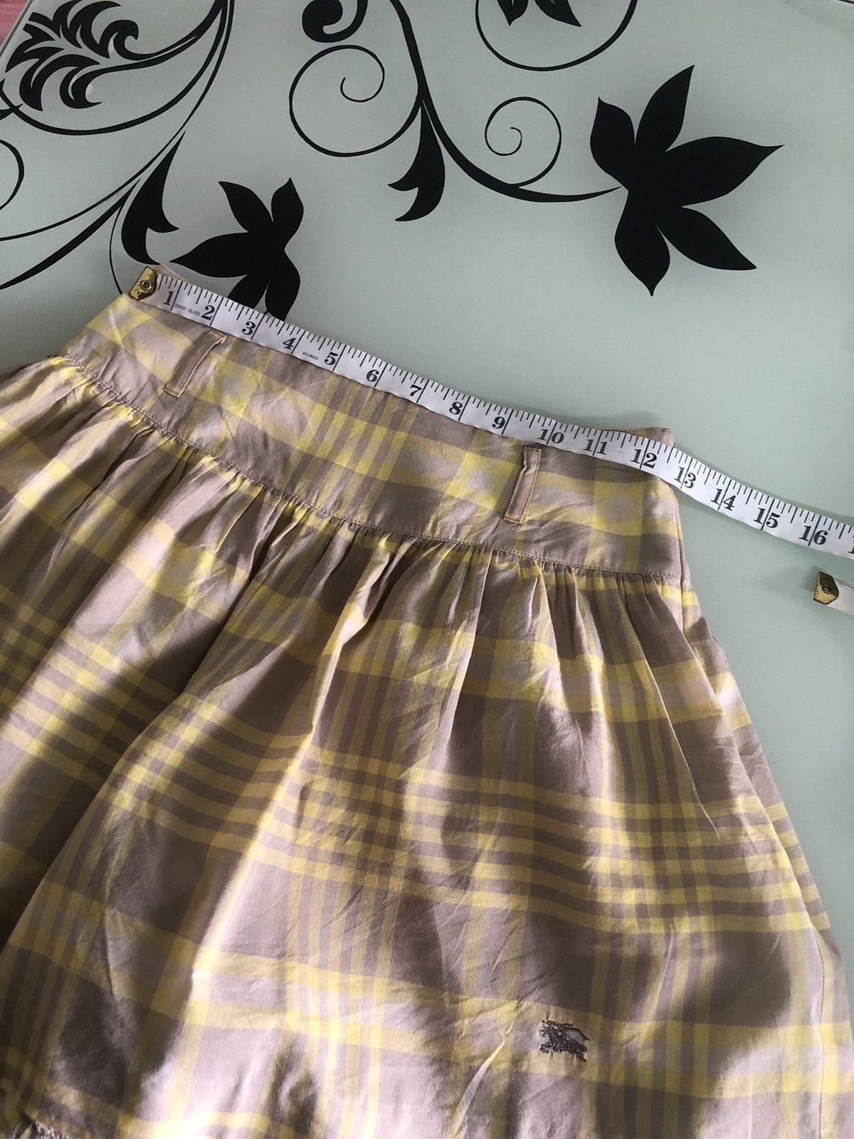 Burberry Vintage Burberry Blue Label Nova Check Short Pants/ Skirts Size 25" / US 0 / IT 36 - 19 Thumbnail