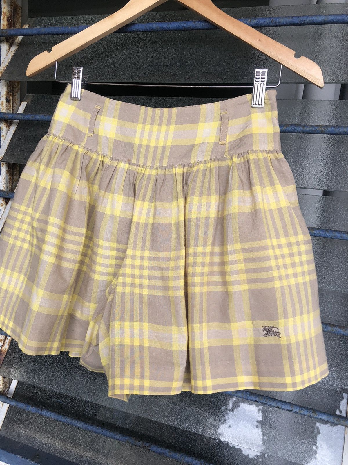 Burberry Vintage Burberry Blue Label Nova Check Short Pants/ Skirts Size 25" / US 0 / IT 36 - 12 Thumbnail