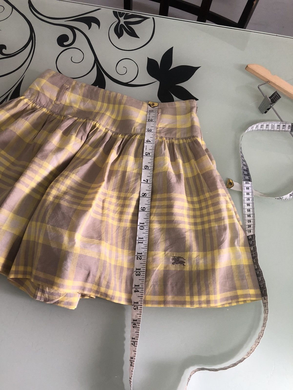 Burberry Vintage Burberry Blue Label Nova Check Short Pants/ Skirts Size 25" / US 0 / IT 36 - 21 Thumbnail