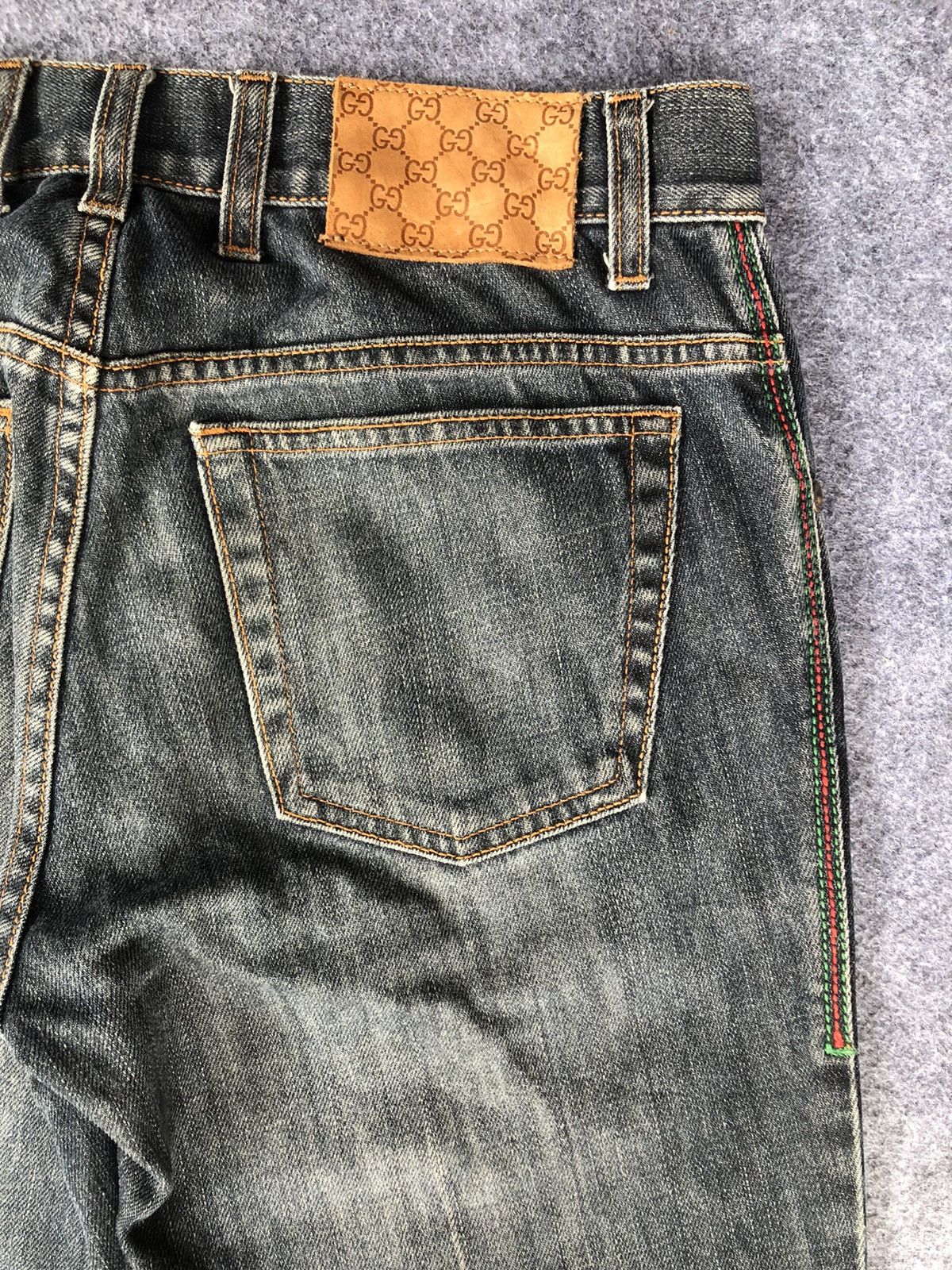 Gucci CYBER24‼️Vintage’Y2k🔥GUCCI🔥Light Washed Denim Jeans Size US 31 - 1 Thumbnail