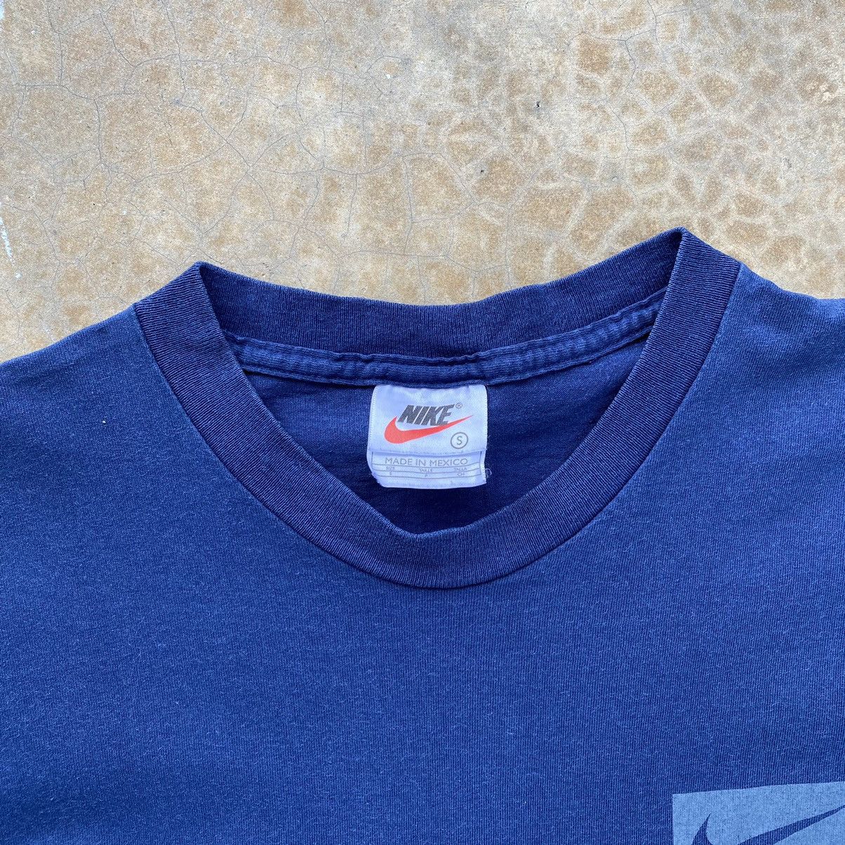Nike Vintage Nike Performance Athletics Tshirt Size US S / EU 44-46 / 1 - 6 Thumbnail