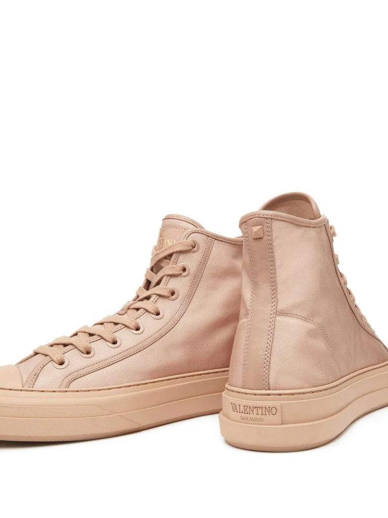 o1b1tn1i0523 Hi-Top Sneakers in Pink