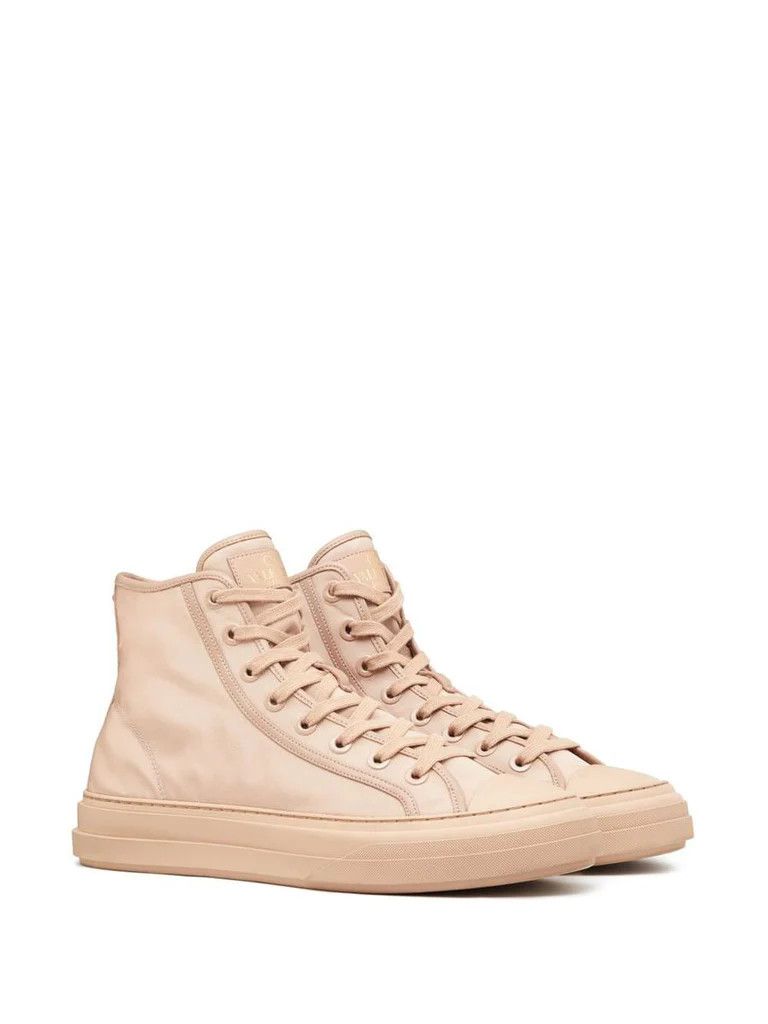 o1b1tn1i0523 Hi-Top Sneakers in Pink