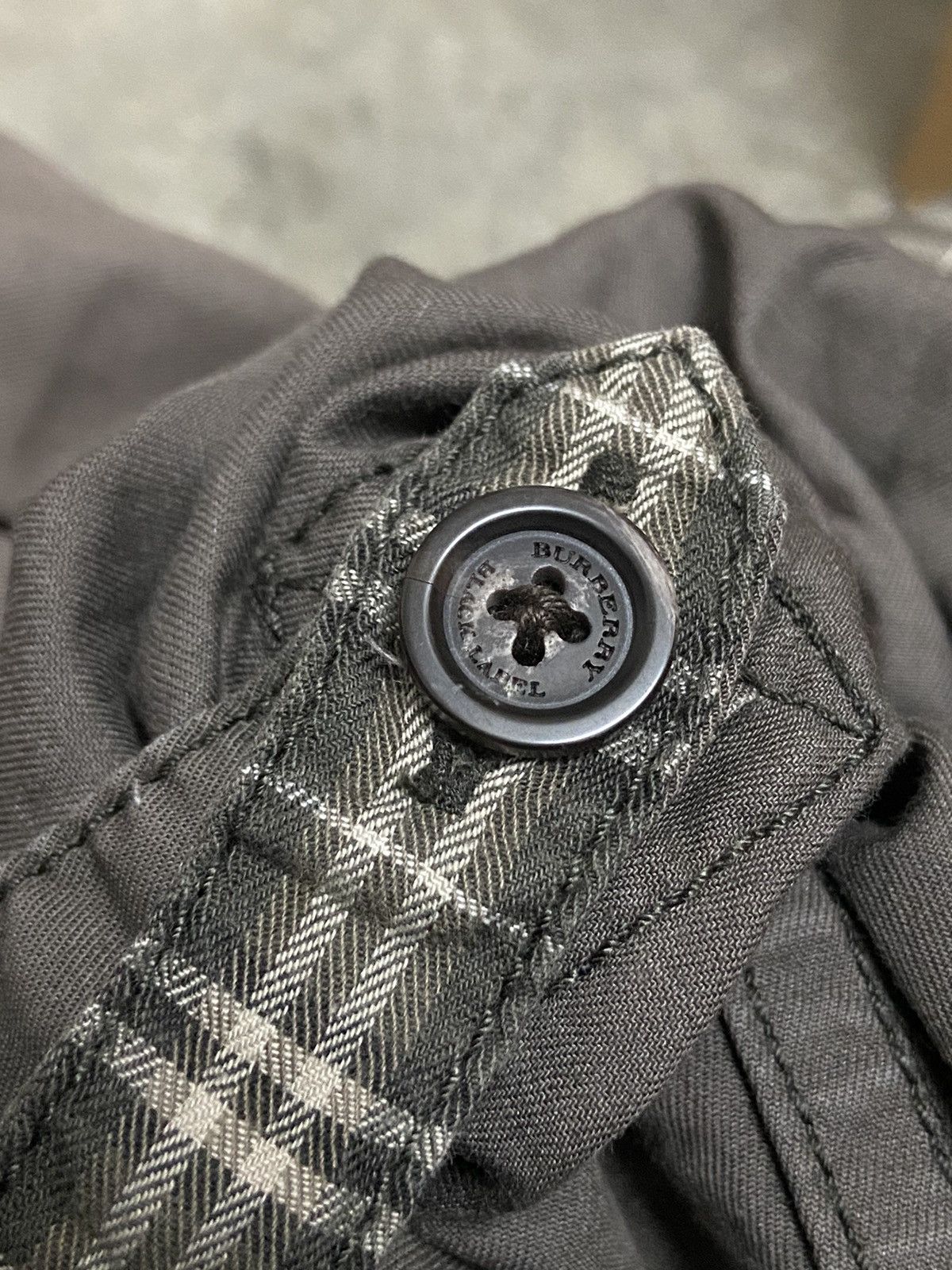 Burberry Burberry Black Label napoleon Carved Button jacket Size US M / EU 48-50 / 2 - 10 Thumbnail