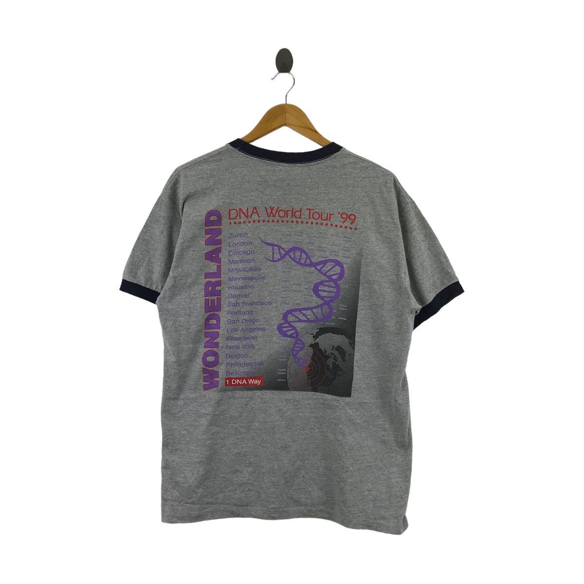 Vintage Vintage 1999 BACKSTREET BOYS DNA World Tour Boy Band T-Shirt Size US L / EU 52-54 / 3 - 4 Thumbnail