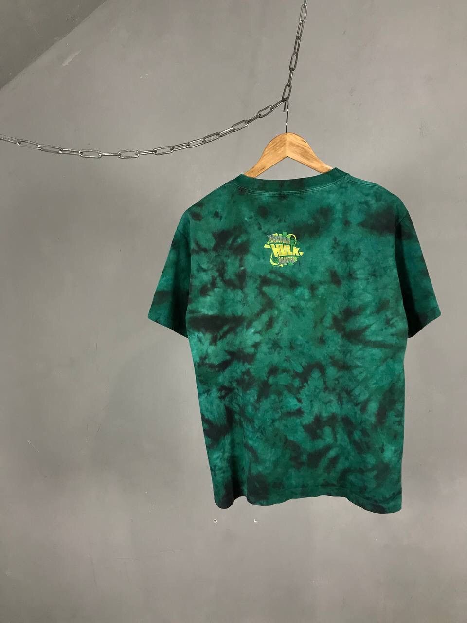 Vintage Hulk universal studios vintage movie overprinted tee Size US S / EU 44-46 / 1 - 6 Thumbnail