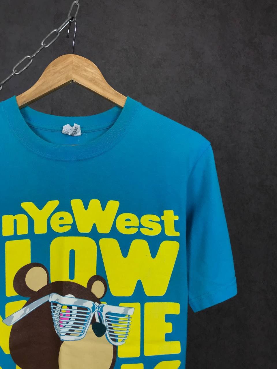 Kanye West × Rap Tees × Takashi Murakami Kanye West Takashi Murakami 2007 overprinted tee Size US S / EU 44-46 / 1 - 4 Thumbnail