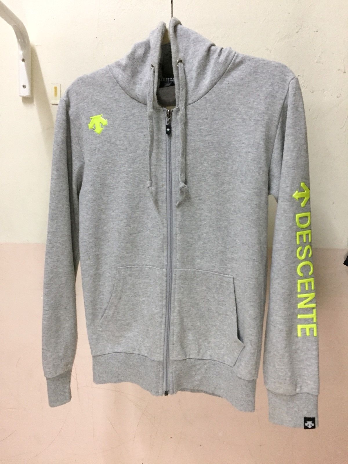 DESCENTE ZIPPER HOODIE