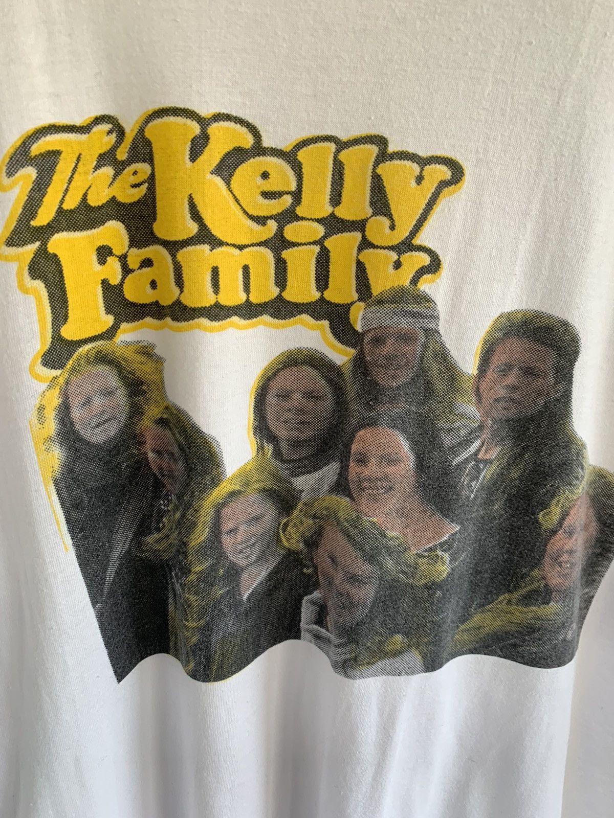 Band Tees Vintage The Kelly Family Singlestitch Tee Size US L / EU 52-54 / 3 - 7 Thumbnail