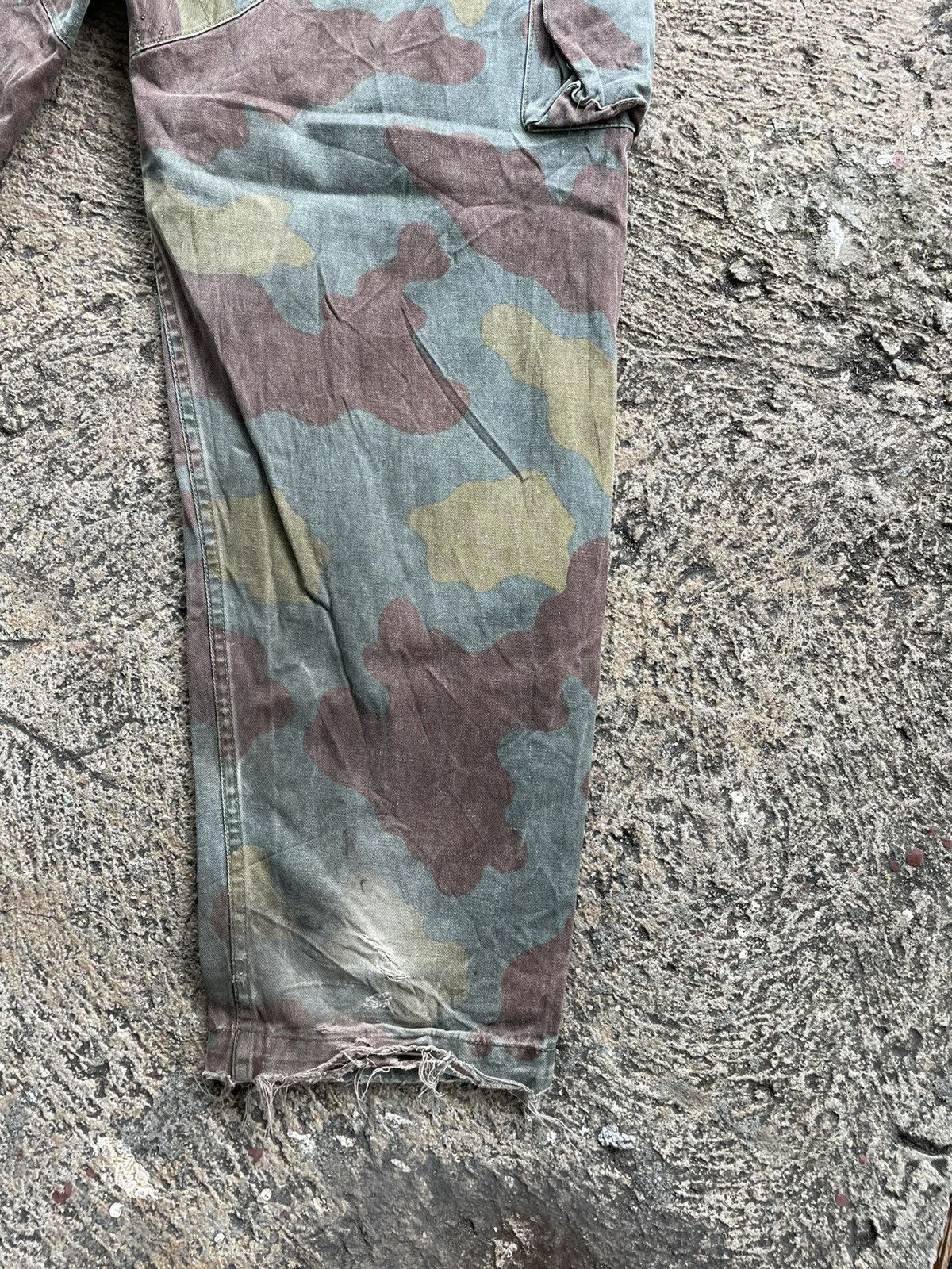 If Six Was Nine × Vintage Vintage Army Camouflage Faded Distressed Monkey Pants Size US 33 - 13 Thumbnail