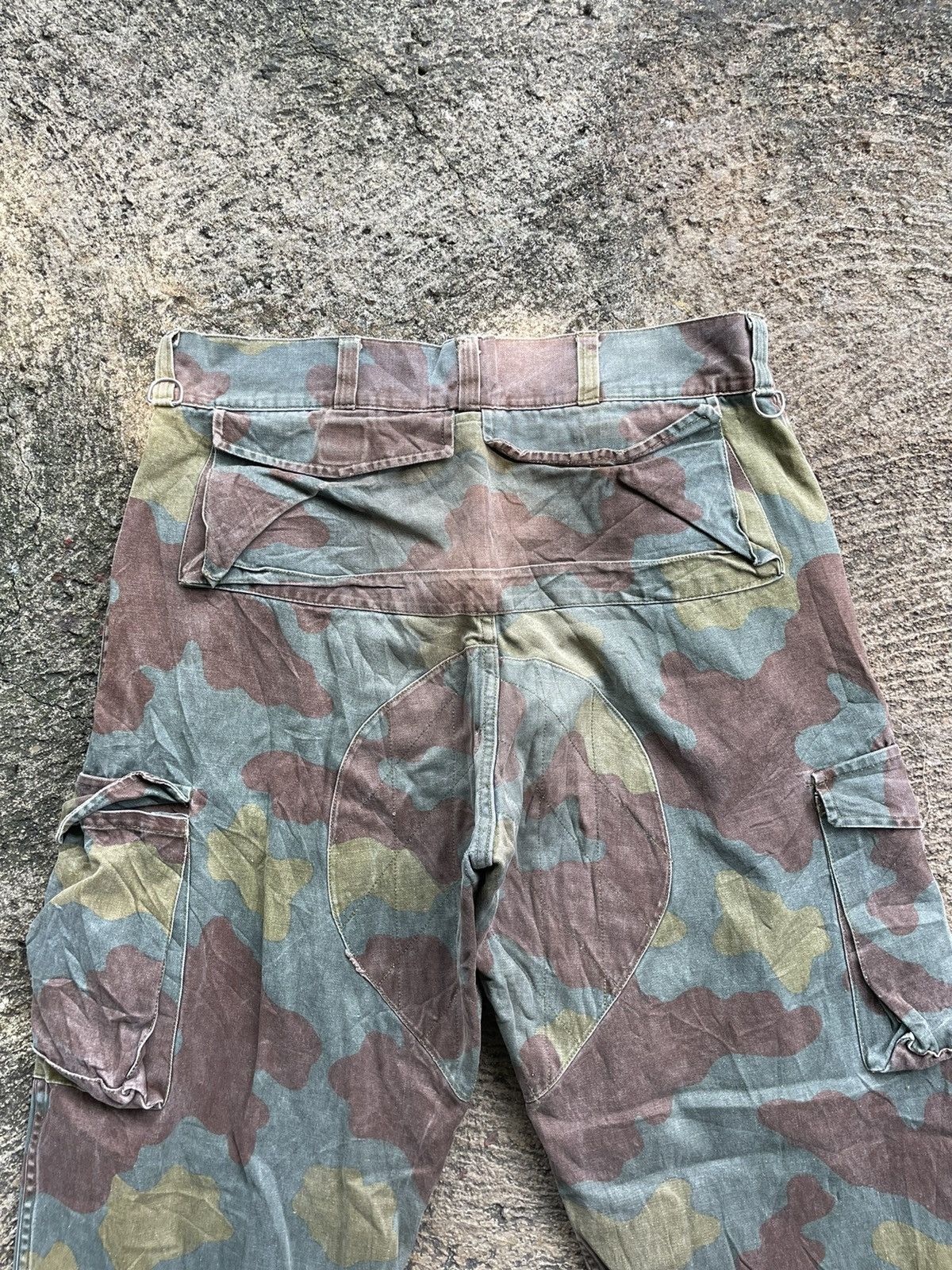 If Six Was Nine × Vintage Vintage Army Camouflage Faded Distressed Monkey Pants Size US 33 - 9 Thumbnail