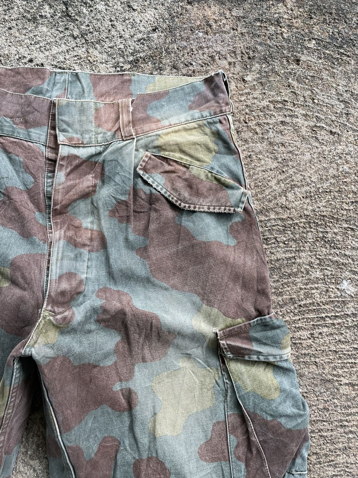If Six Was Nine × Vintage Vintage Army Camouflage Faded Distressed Monkey Pants Size US 33 - 2 Thumbnail