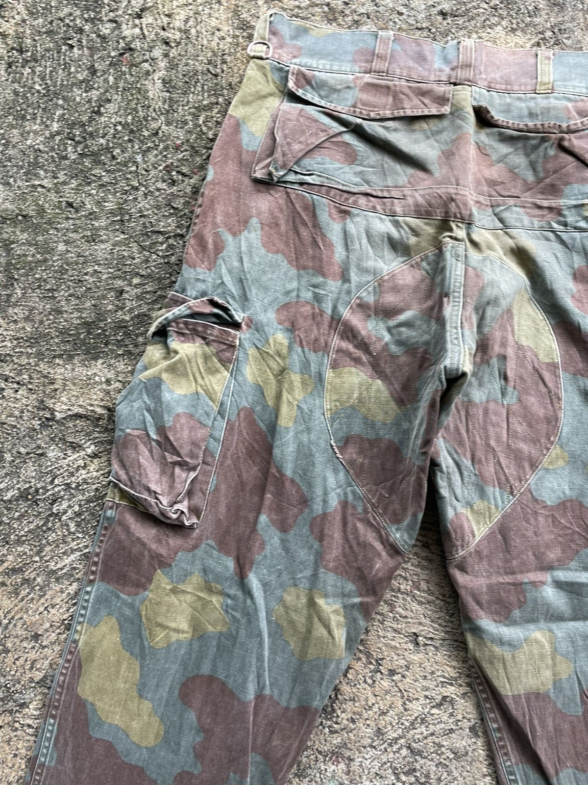 If Six Was Nine × Vintage Vintage Army Camouflage Faded Distressed Monkey Pants Size US 33 - 11 Thumbnail