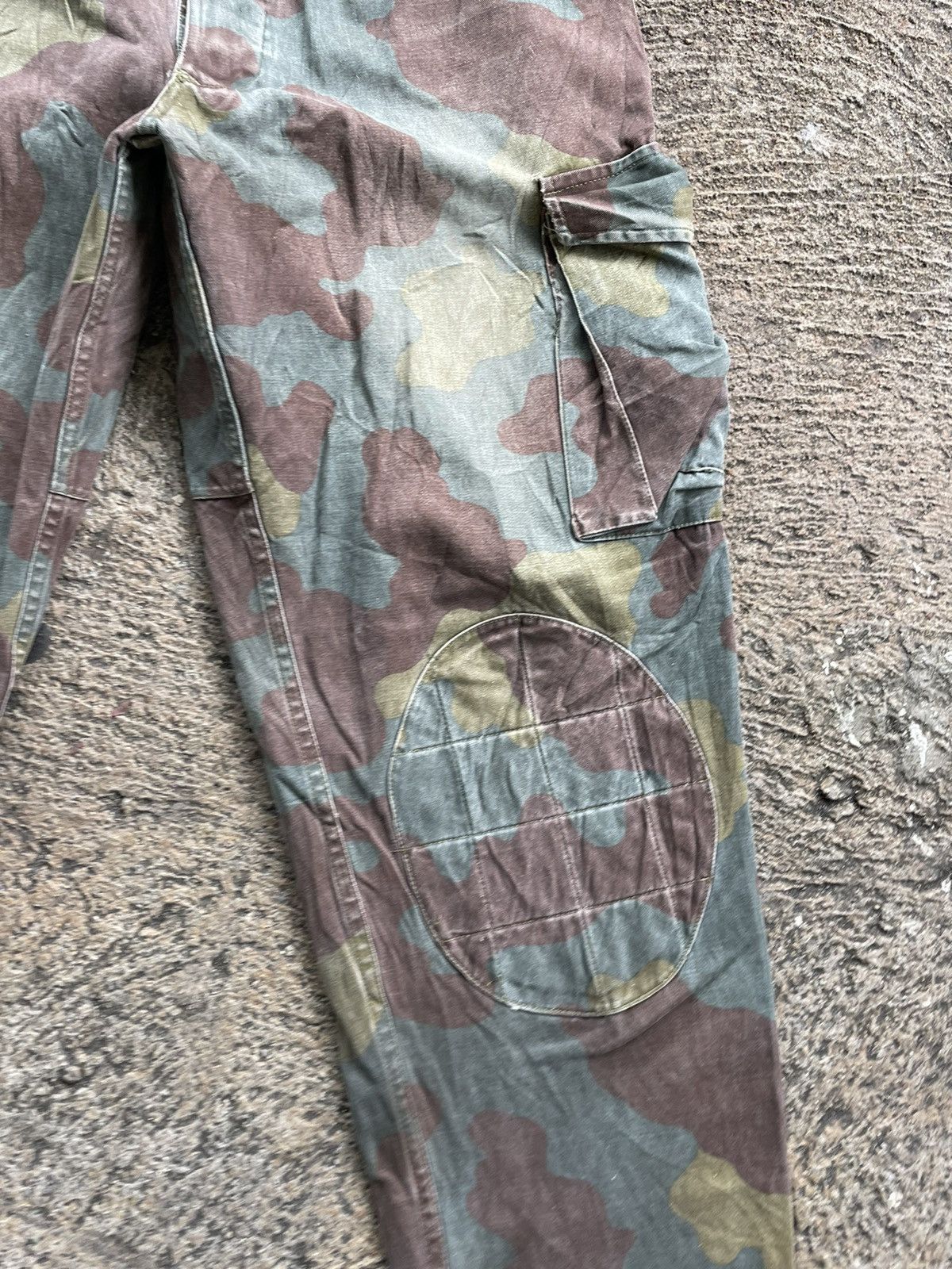 If Six Was Nine × Vintage Vintage Army Camouflage Faded Distressed Monkey Pants Size US 33 - 5 Thumbnail
