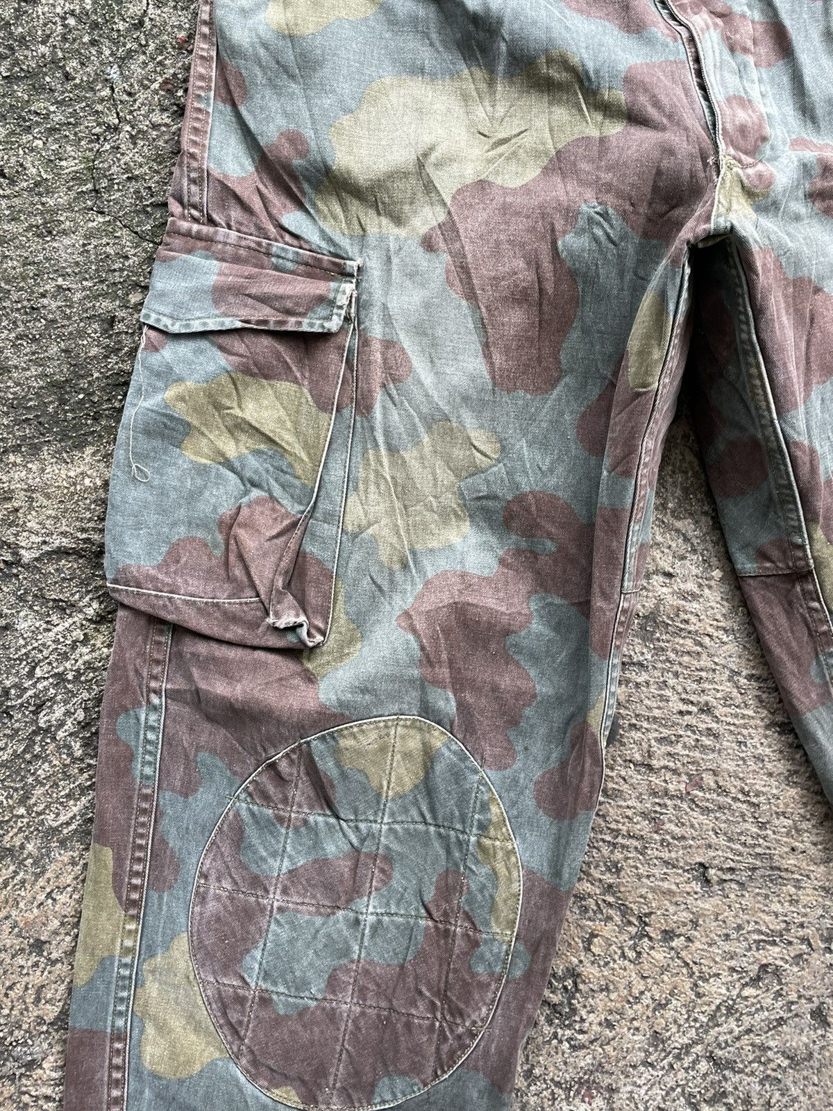 If Six Was Nine × Vintage Vintage Army Camouflage Faded Distressed Monkey Pants Size US 33 - 4 Thumbnail