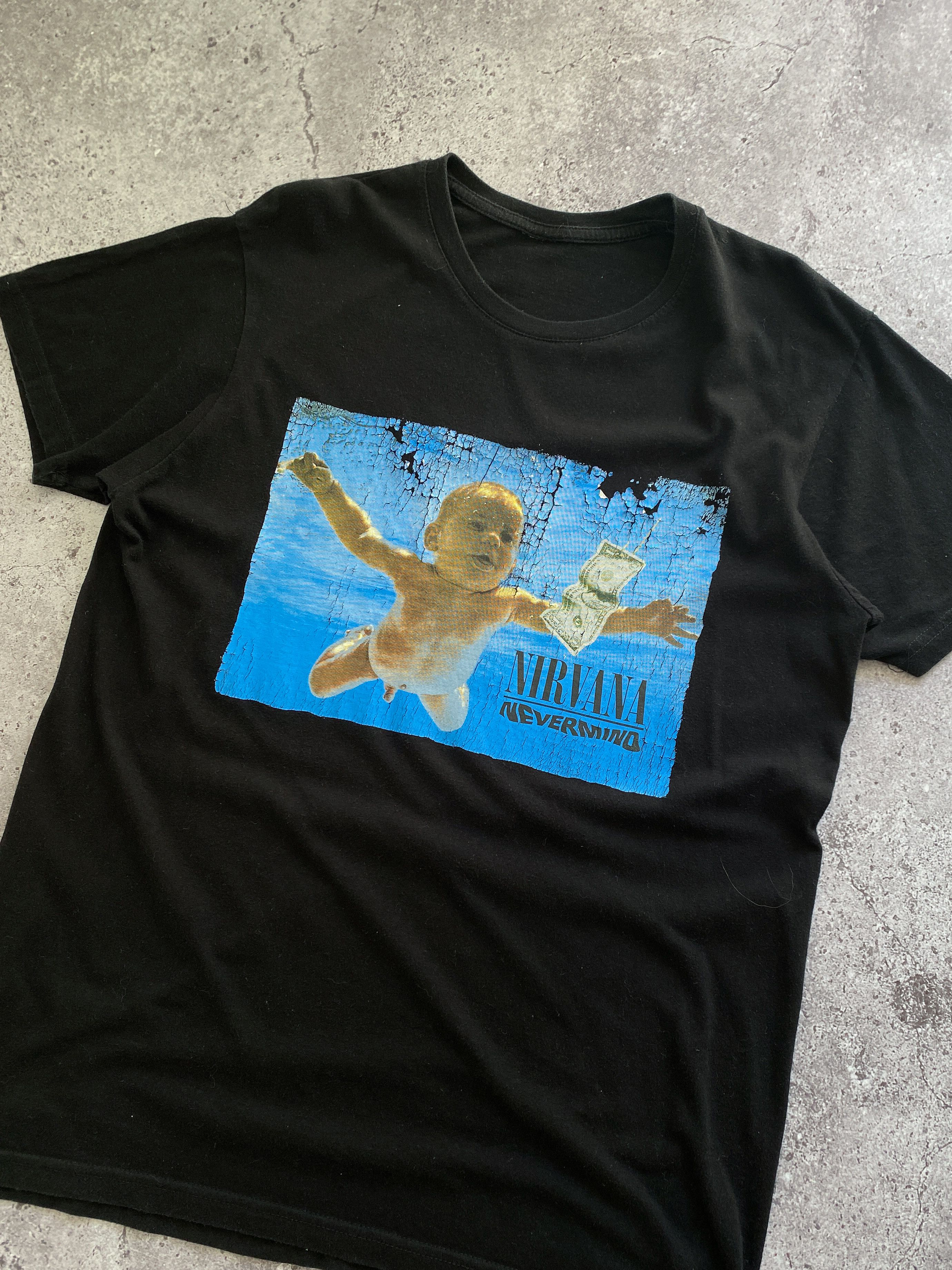Band Tees Nirvana Nevermind Band Tee Size US M / EU 48-50 / 2 - 2 Thumbnail