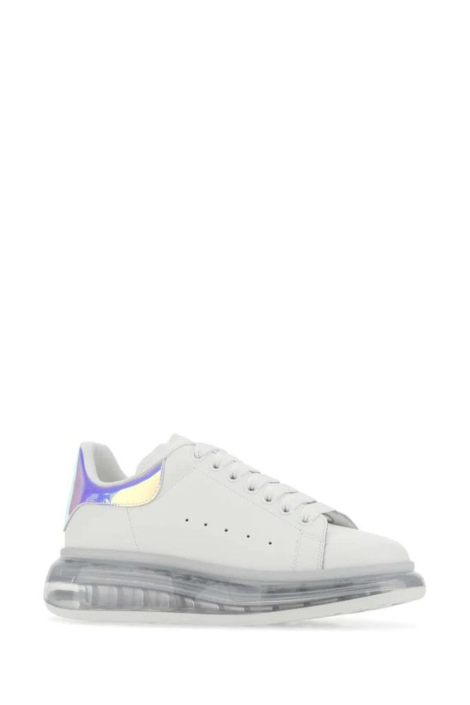 o1bali1n0523 Sneakers in White