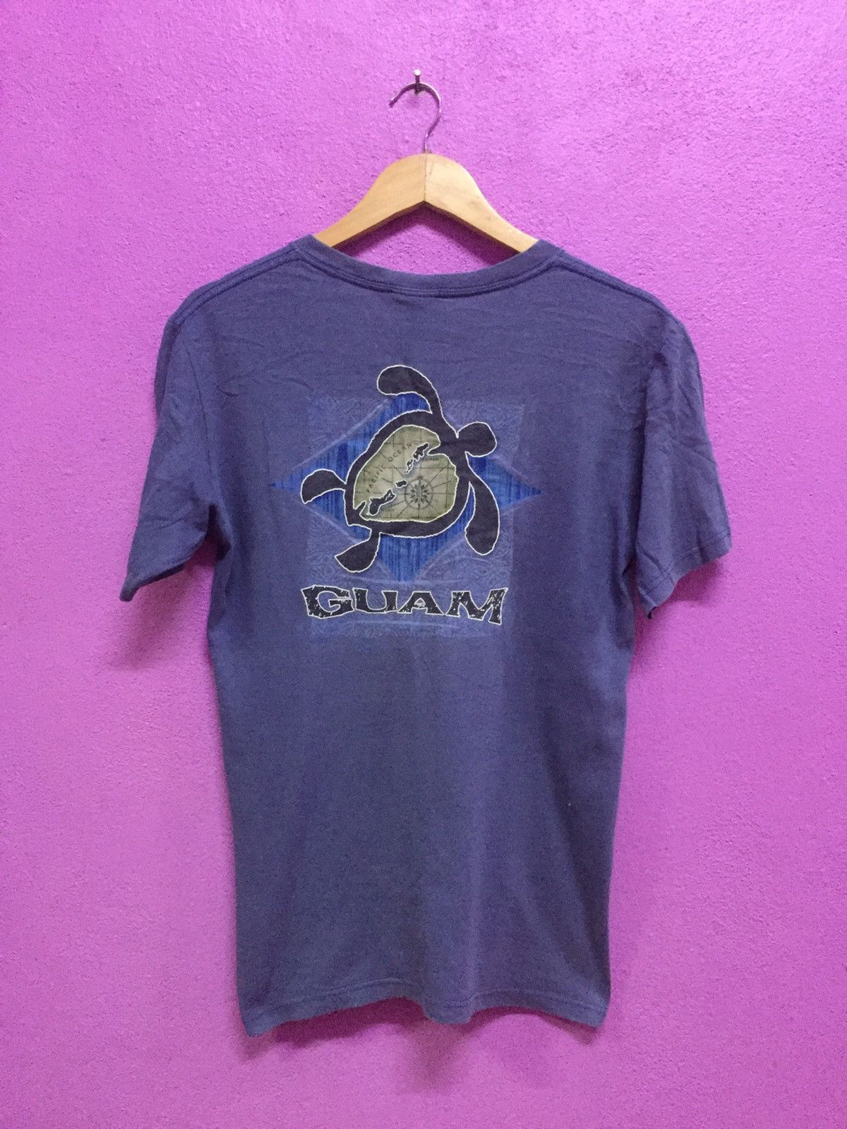 Vintage Guam Turtle T-Shirts Size S Size US S / EU 44-46 / 1 - 1 Thumbnail