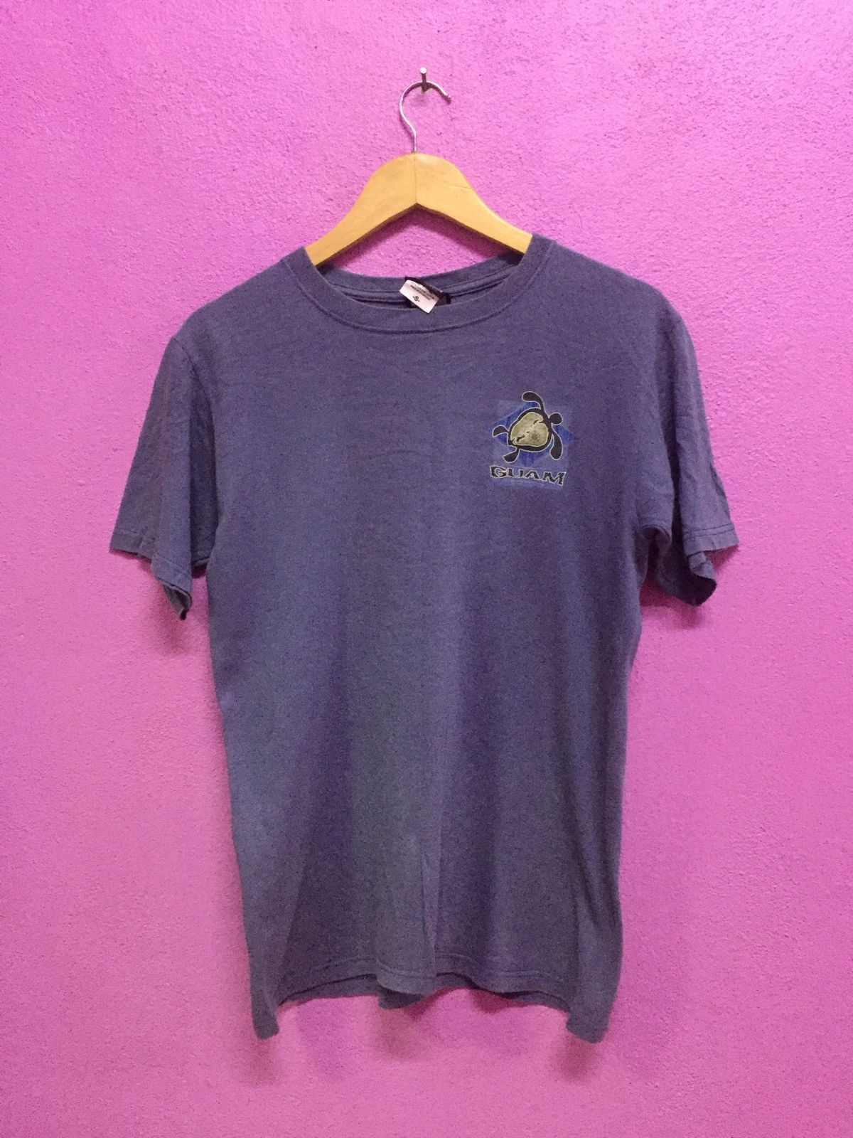 Vintage Guam Turtle T-Shirts Size S Size US S / EU 44-46 / 1 - 2 Thumbnail