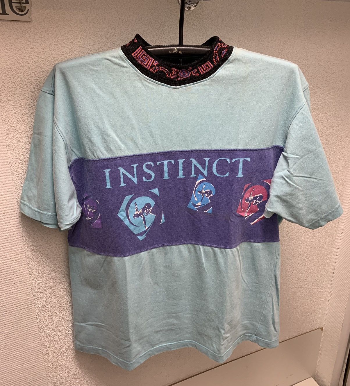 Vintage Instinct vintage surf style big logo t-shirt Xl sz surfer Size US XL / EU 56 / 4 - 1 Thumbnail