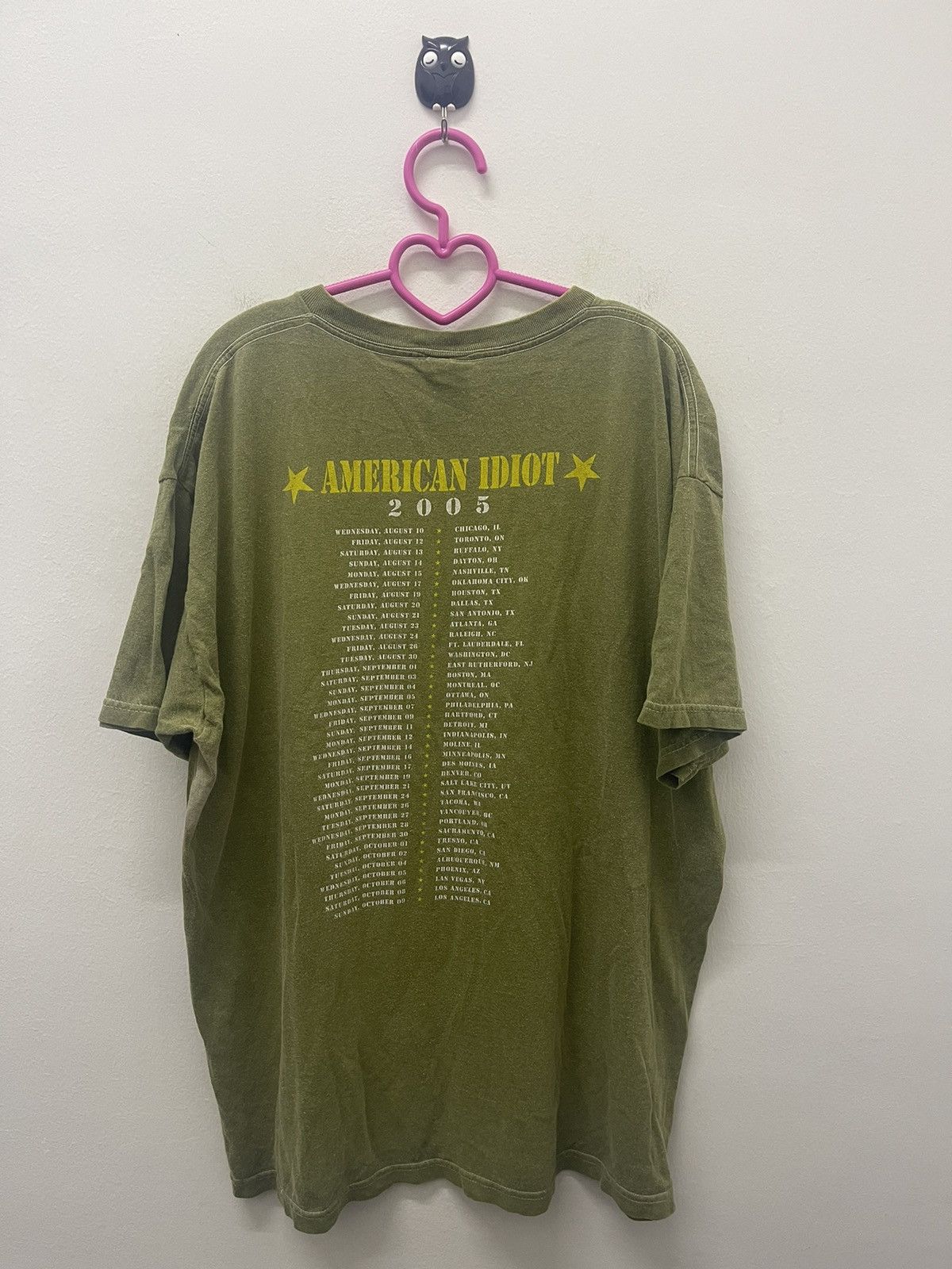 Band Tees Rare Vintage GREEN DAY American Idiot 2005 Tour Thrashed Tee Size US XL / EU 56 / 4 - 4 Thumbnail