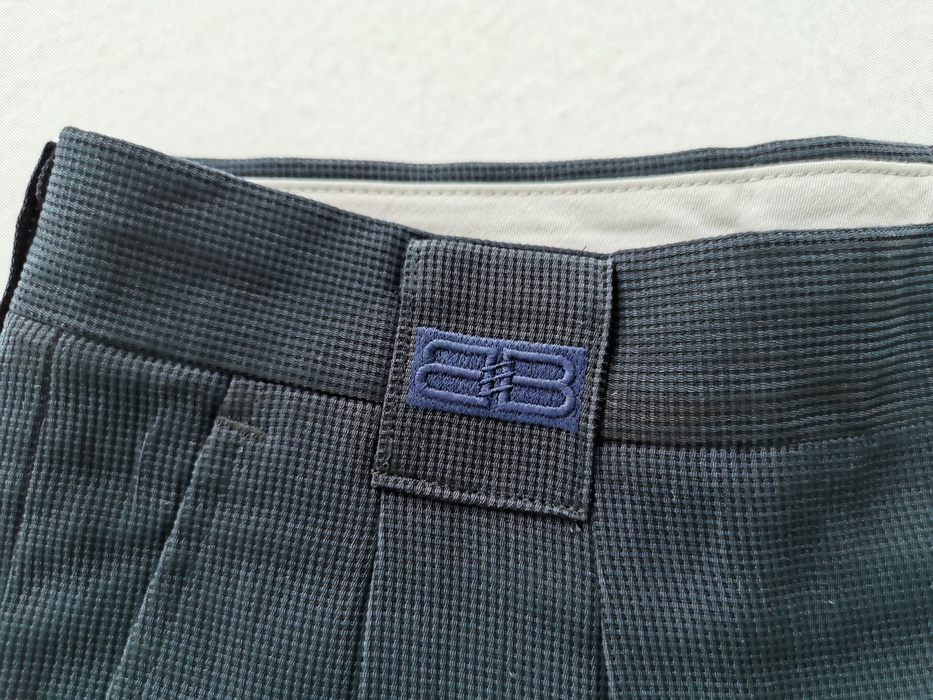 Balenciaga Vintage Balenciaga Pants Made In Japan Size 30 Size US 30 / EU 46 - 8 Thumbnail