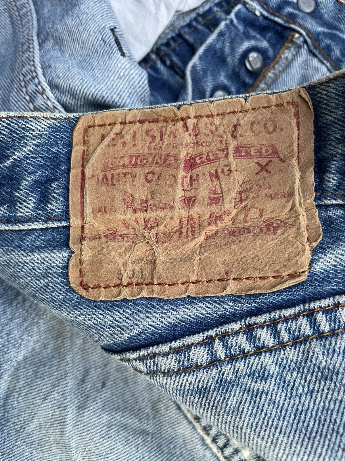 Levi's Rare Vintage Levis 501e Redline 1983 Aging Distressed Size US 31 - 13 Thumbnail