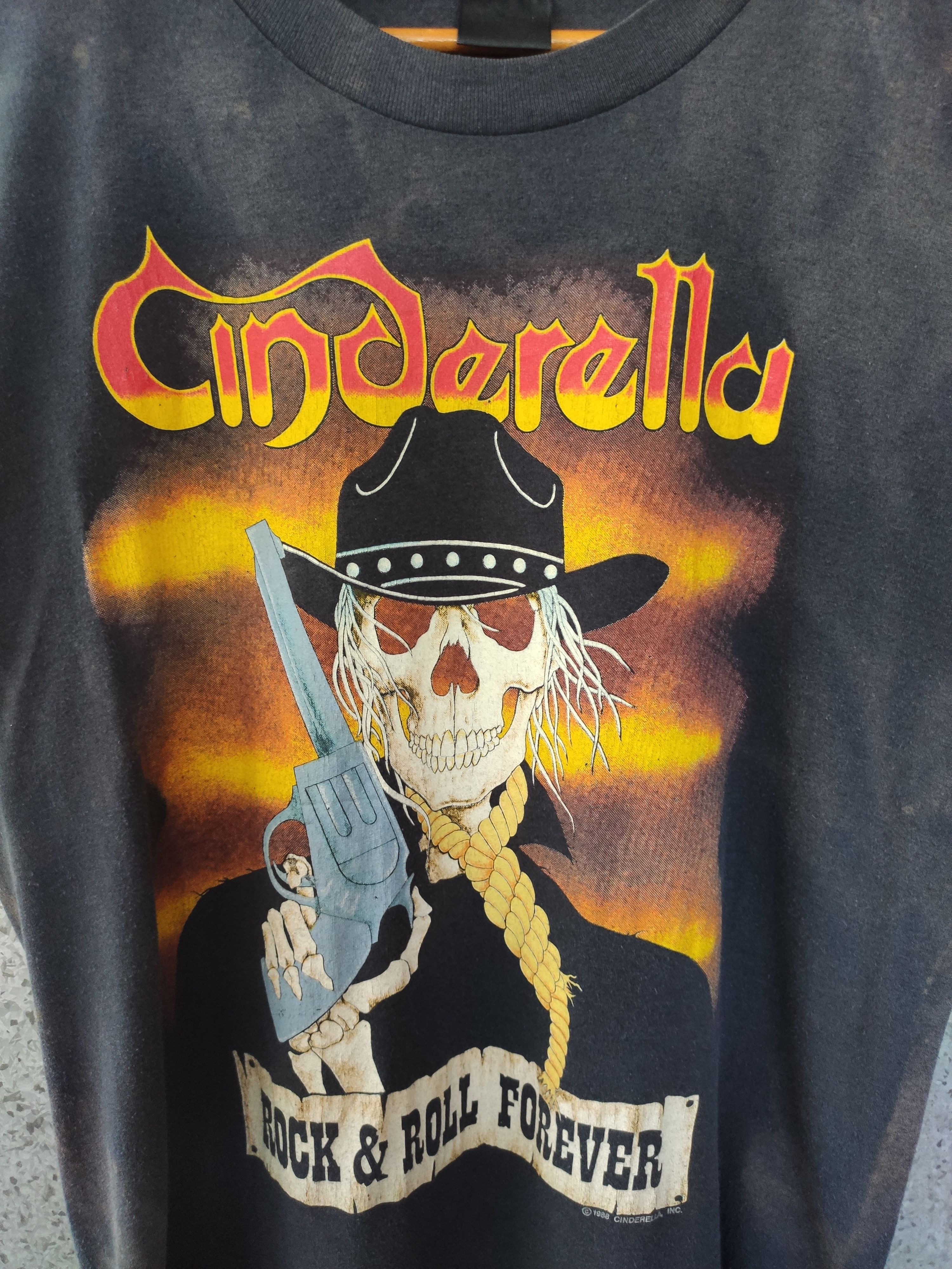 Band Tees 🔥 Vtg 80s Vintage Cinderella t shirt tour Japan sun faded Size US M / EU 48-50 / 2 - 2 Thumbnail