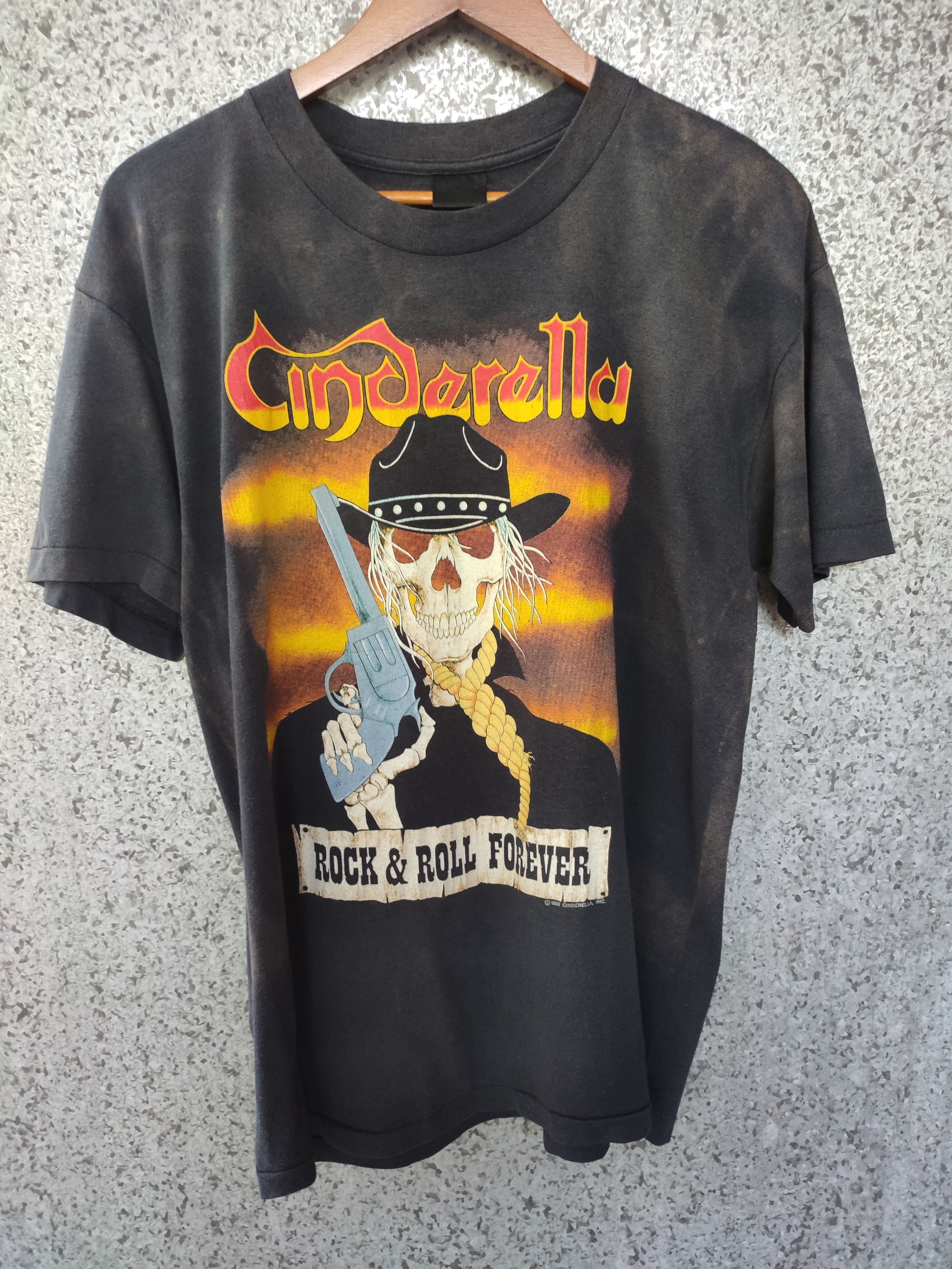 Band Tees 🔥 Vtg 80s Vintage Cinderella t shirt tour Japan sun faded Size US M / EU 48-50 / 2 - 1 Thumbnail