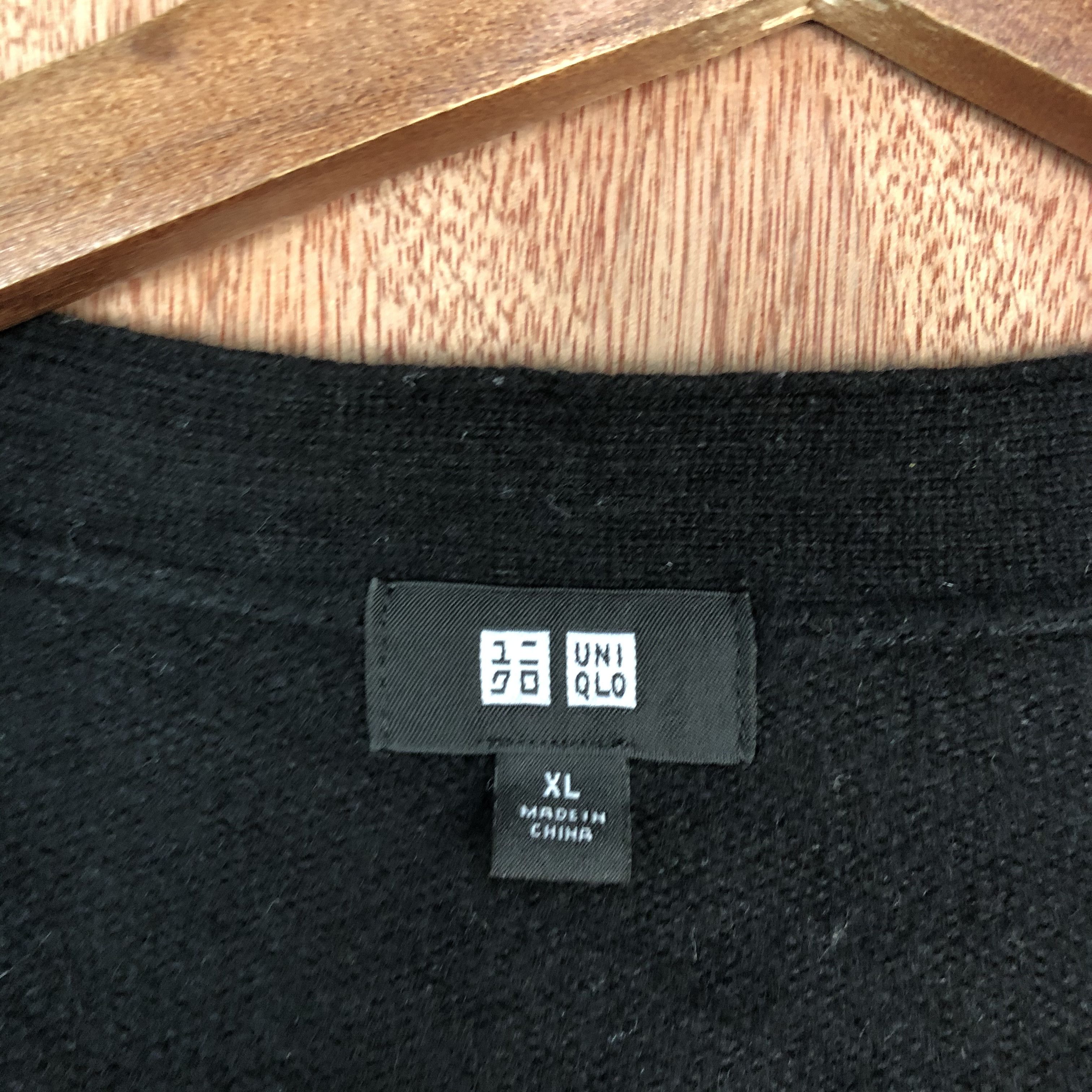 Vintage D Uniqlo Black knitwear japan plain Cardigan #c439 Size US L / EU 52-54 / 3 - 8 Thumbnail