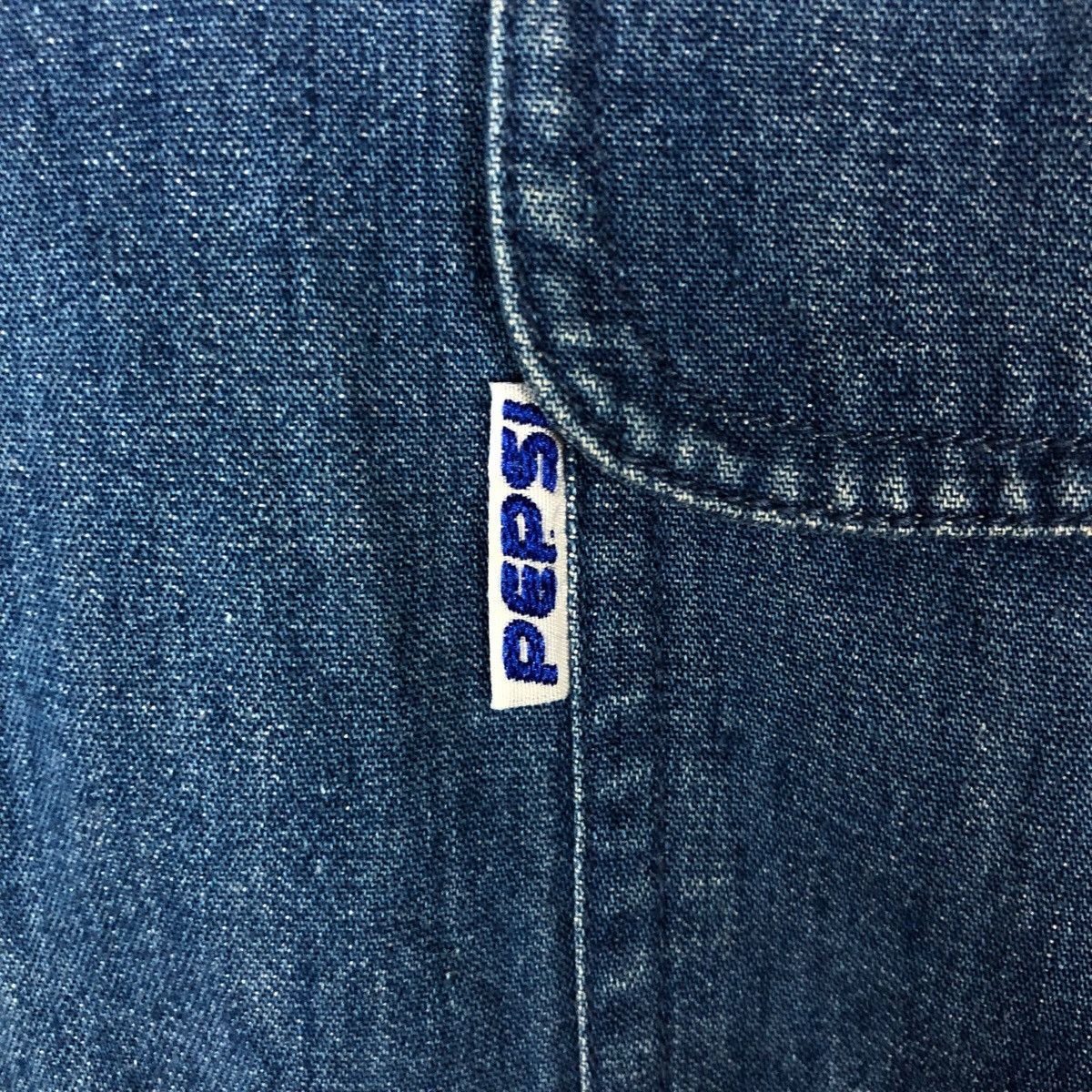 Pepsi Vintage Pepsi Flap-Pocket Denim Shirt Size US L / EU 52-54 / 3 - 3 Thumbnail