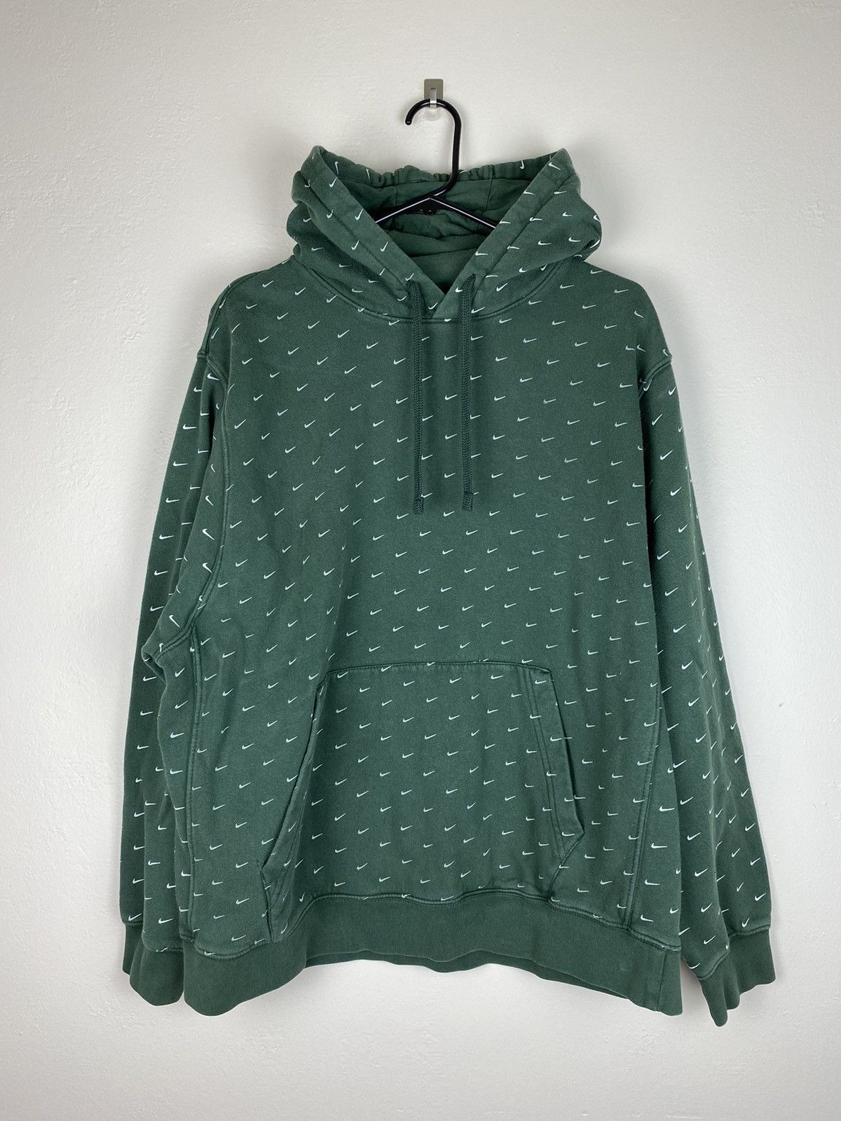 Vintage Nike All Over Swoosh Green Sweatshirt Hoodie Rare Size US XL / EU 56 / 4 - 1 Thumbnail