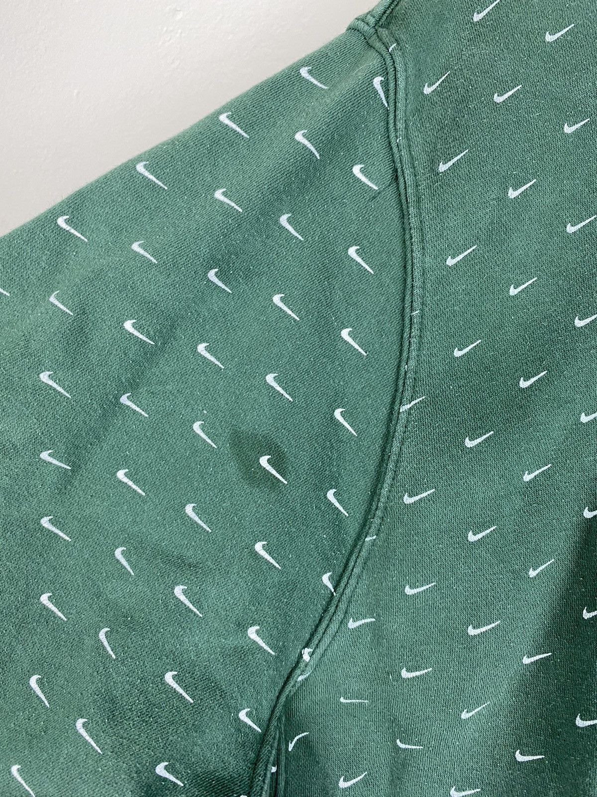 Vintage Nike All Over Swoosh Green Sweatshirt Hoodie Rare Size US XL / EU 56 / 4 - 4 Thumbnail
