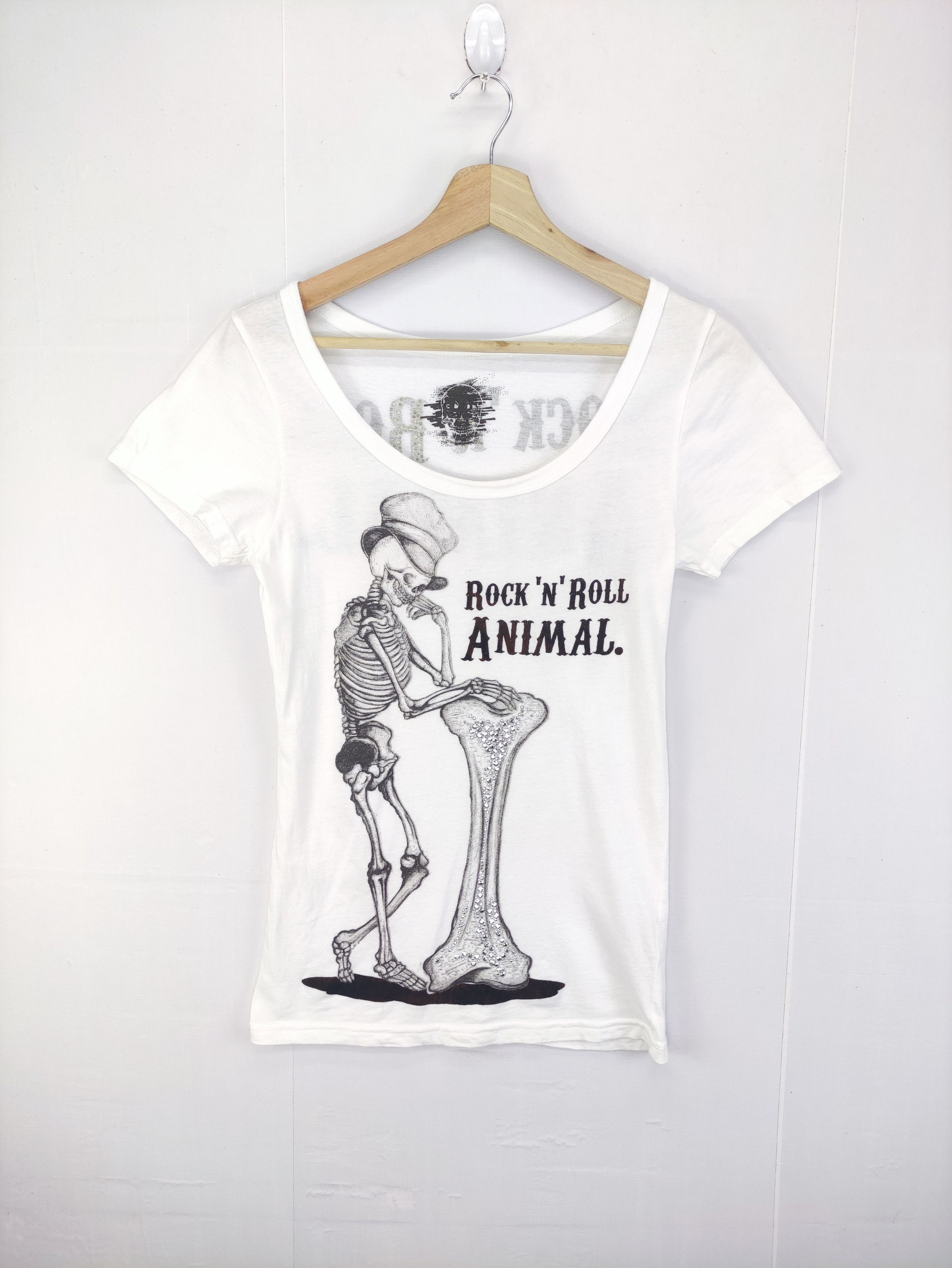 image of Skulls x Tee Vintage Skull Rock And Roll Animal White Tshirt, Women's (Size 2XS)