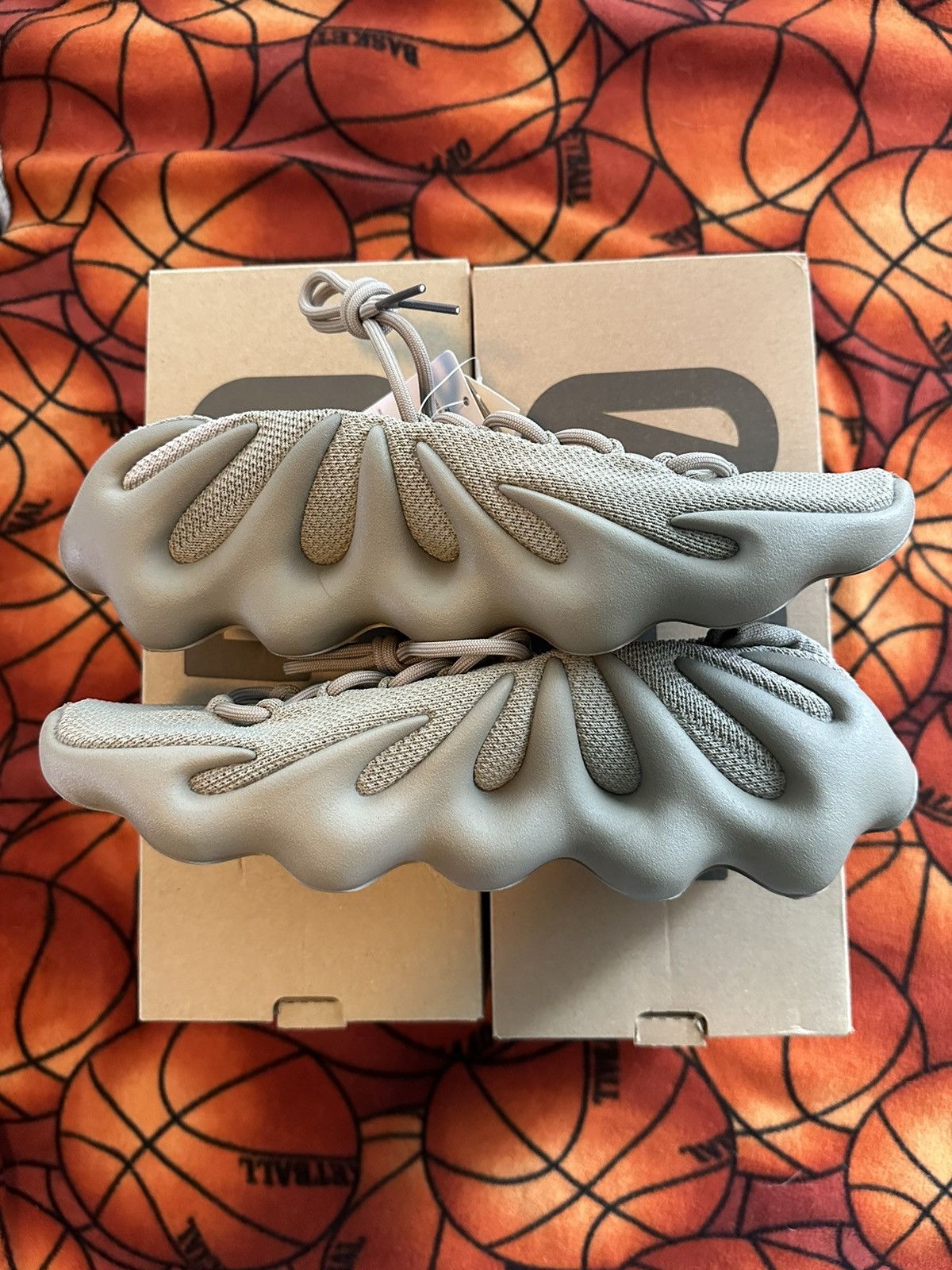 Adidas Yeezy 450 Stone Flax Size US 11 / EU 44 - 7 Thumbnail